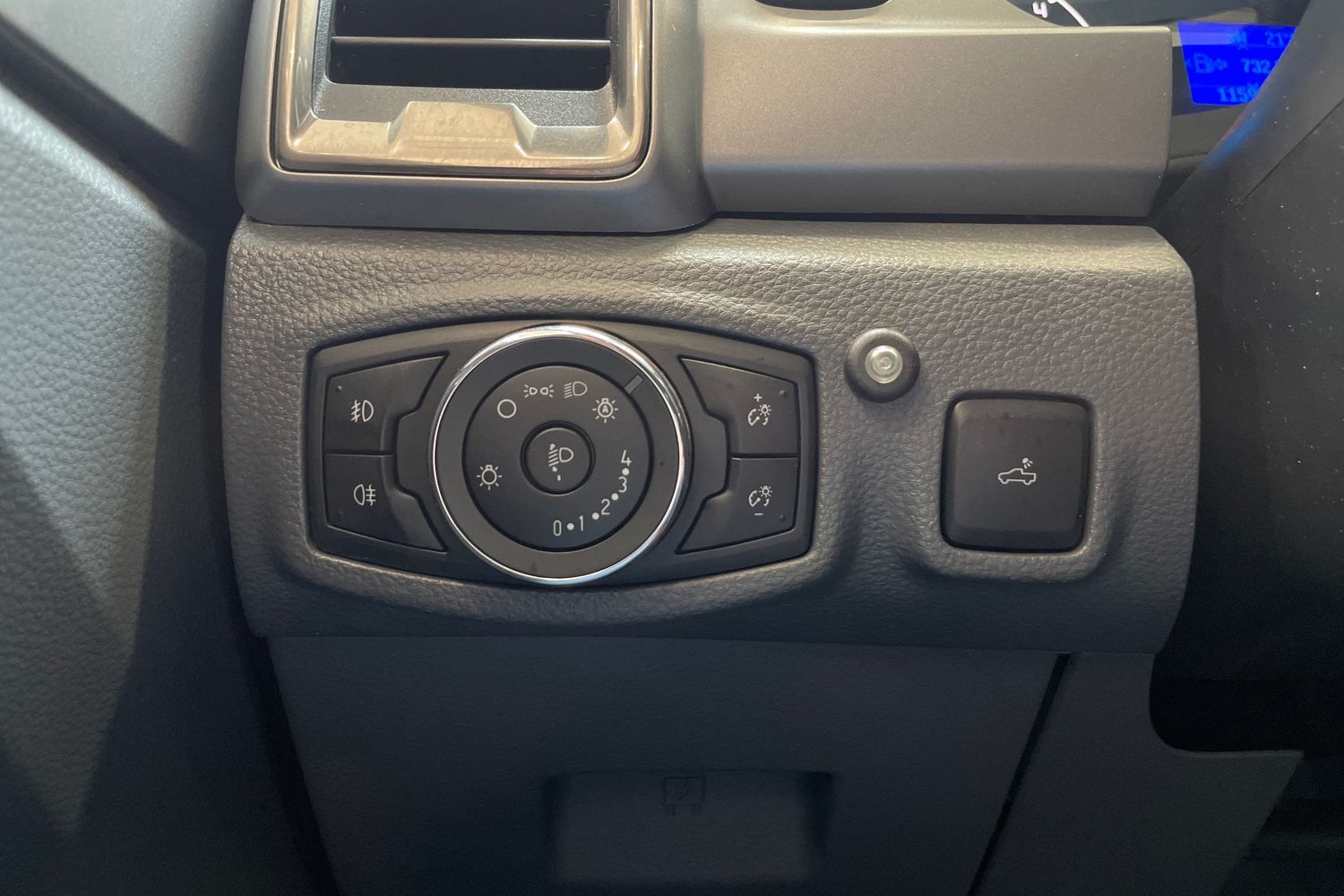 Ford Ranger vaihtoauto