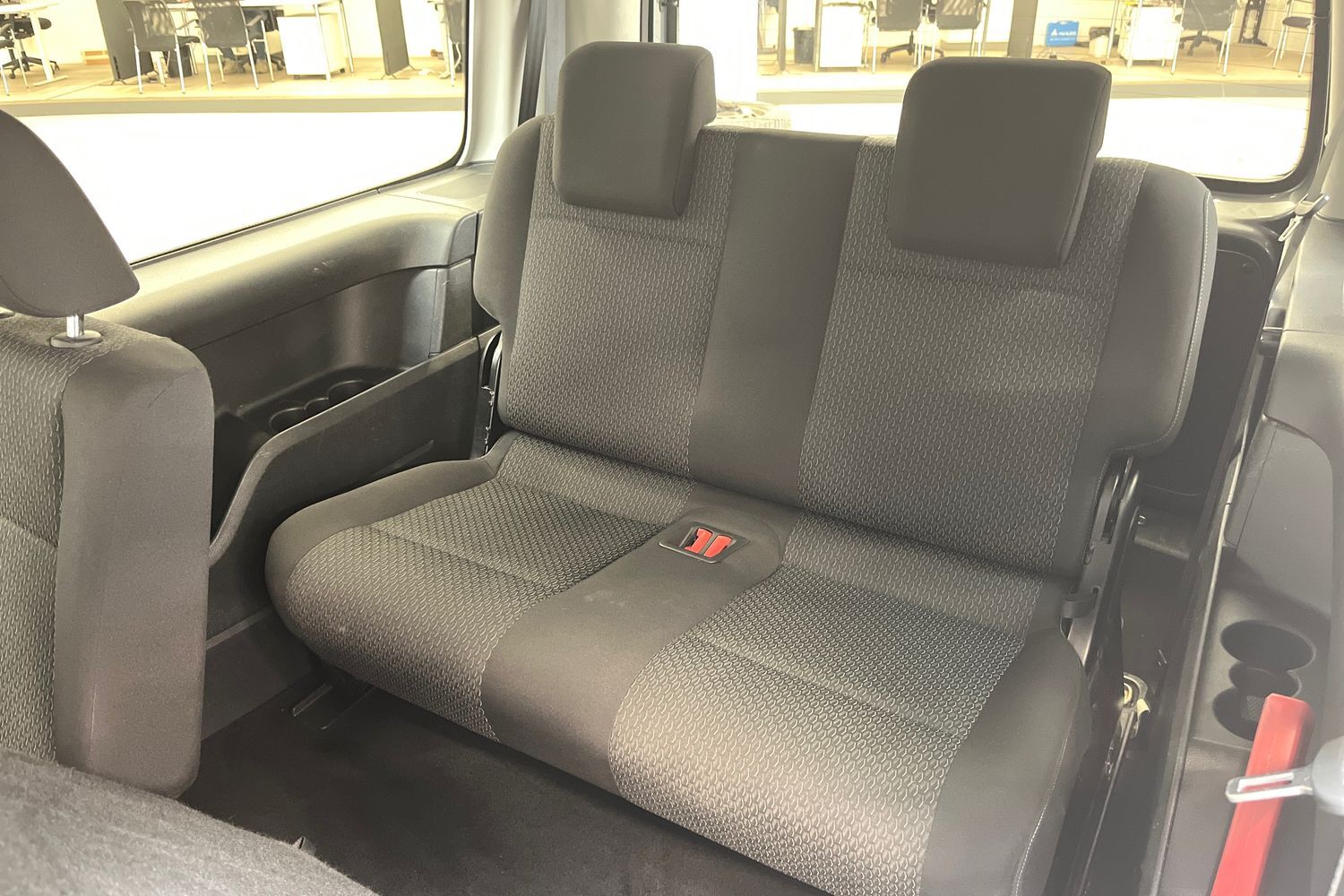 Volkswagen Caddy Maxi vaihtoauto