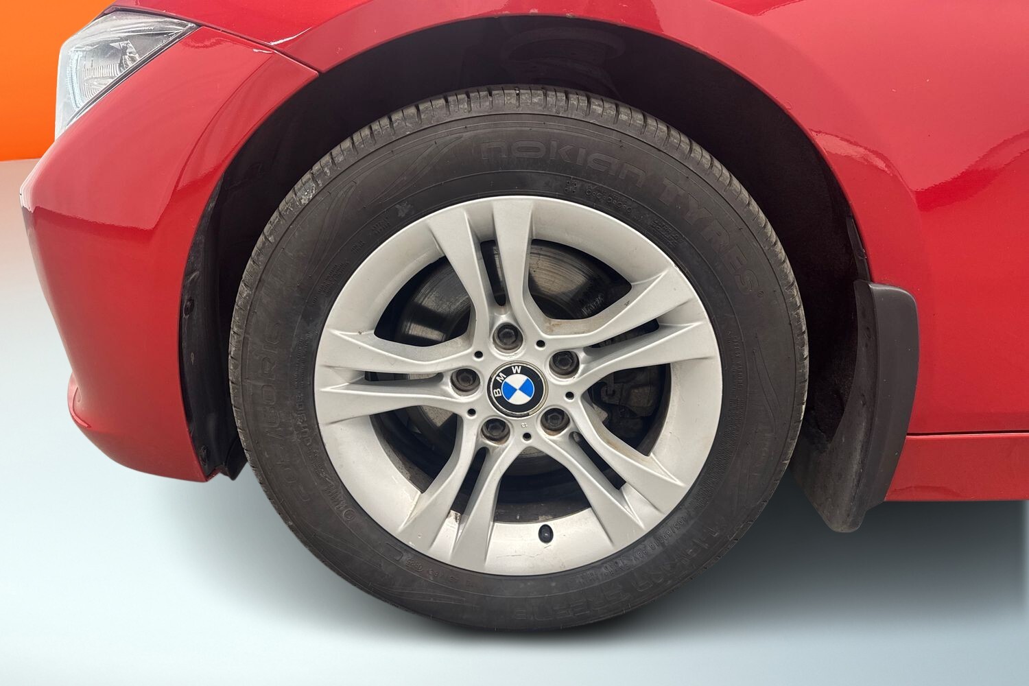 BMW 320 vaihtoauto