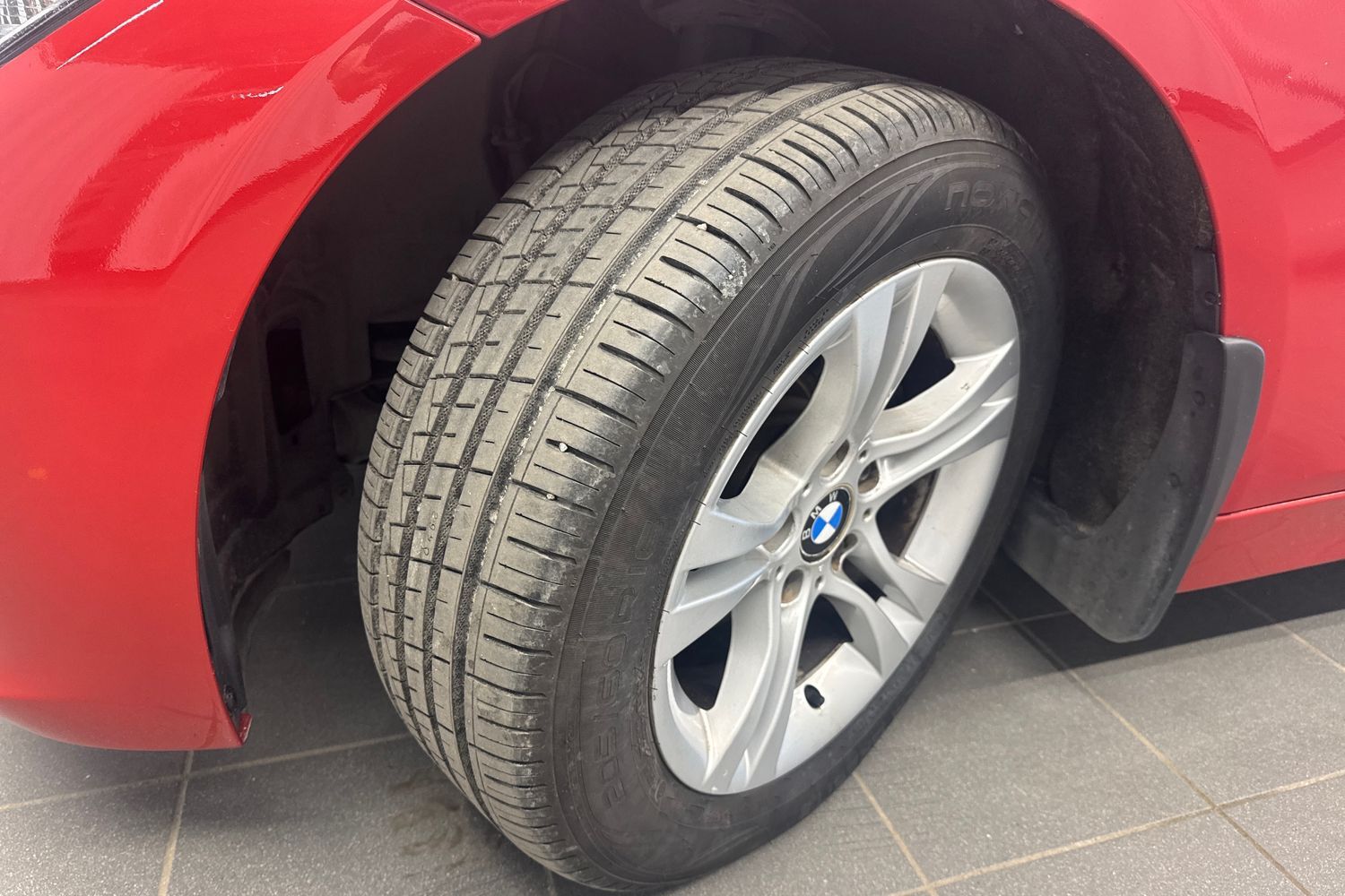 BMW 320 vaihtoauto