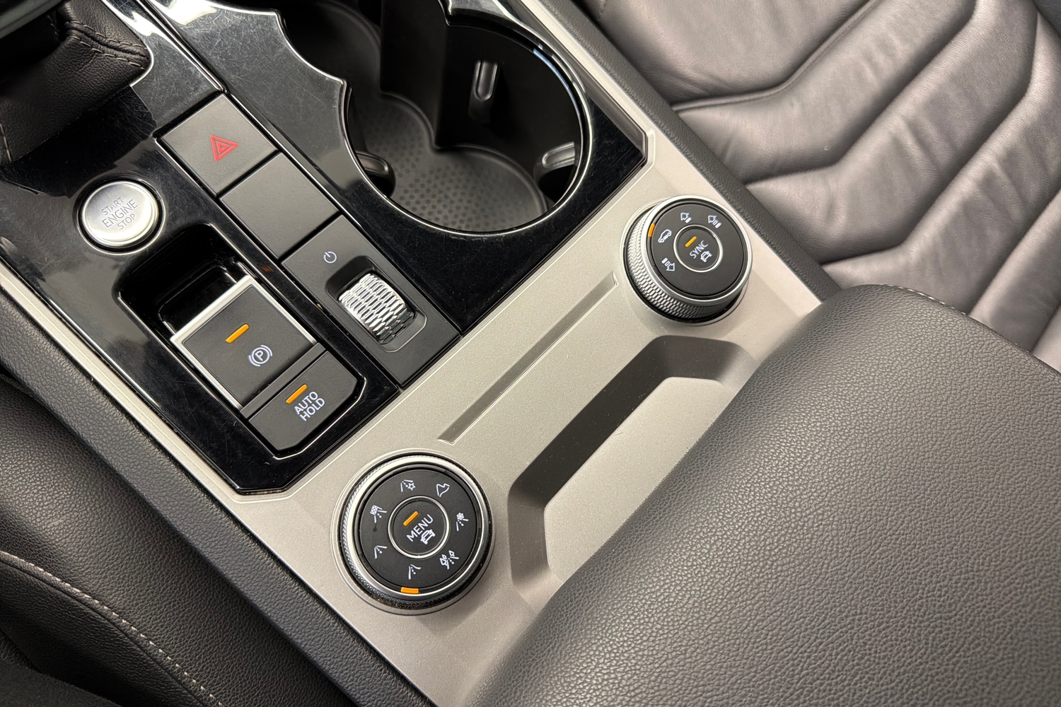 Volkswagen Touareg vaihtoauto