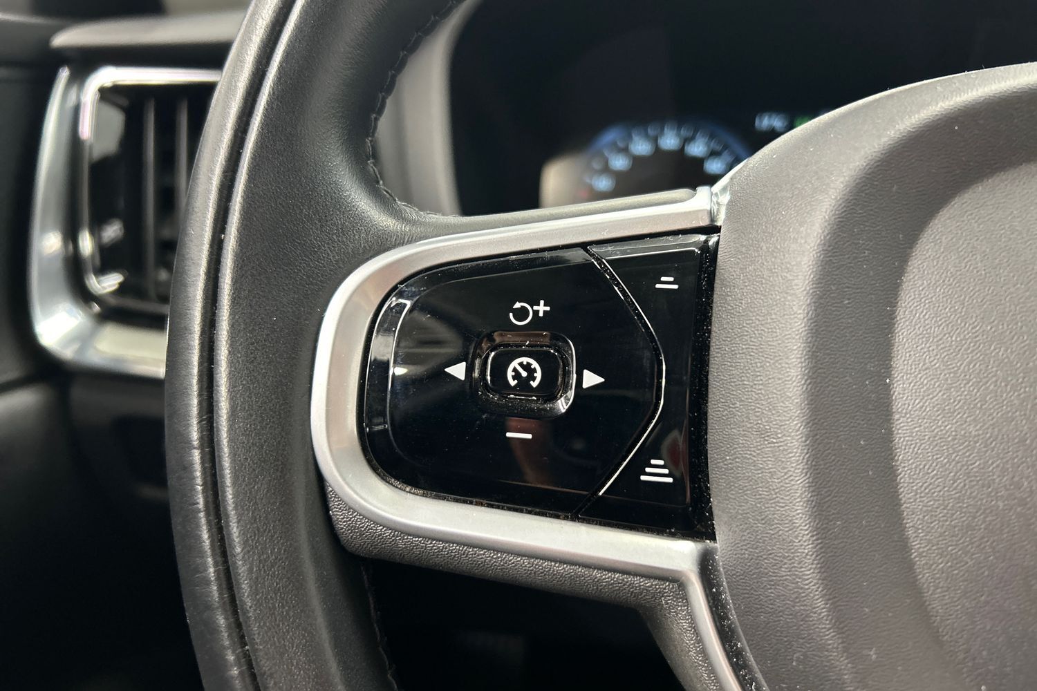 Volvo V60 Cross Country vaihtoauto