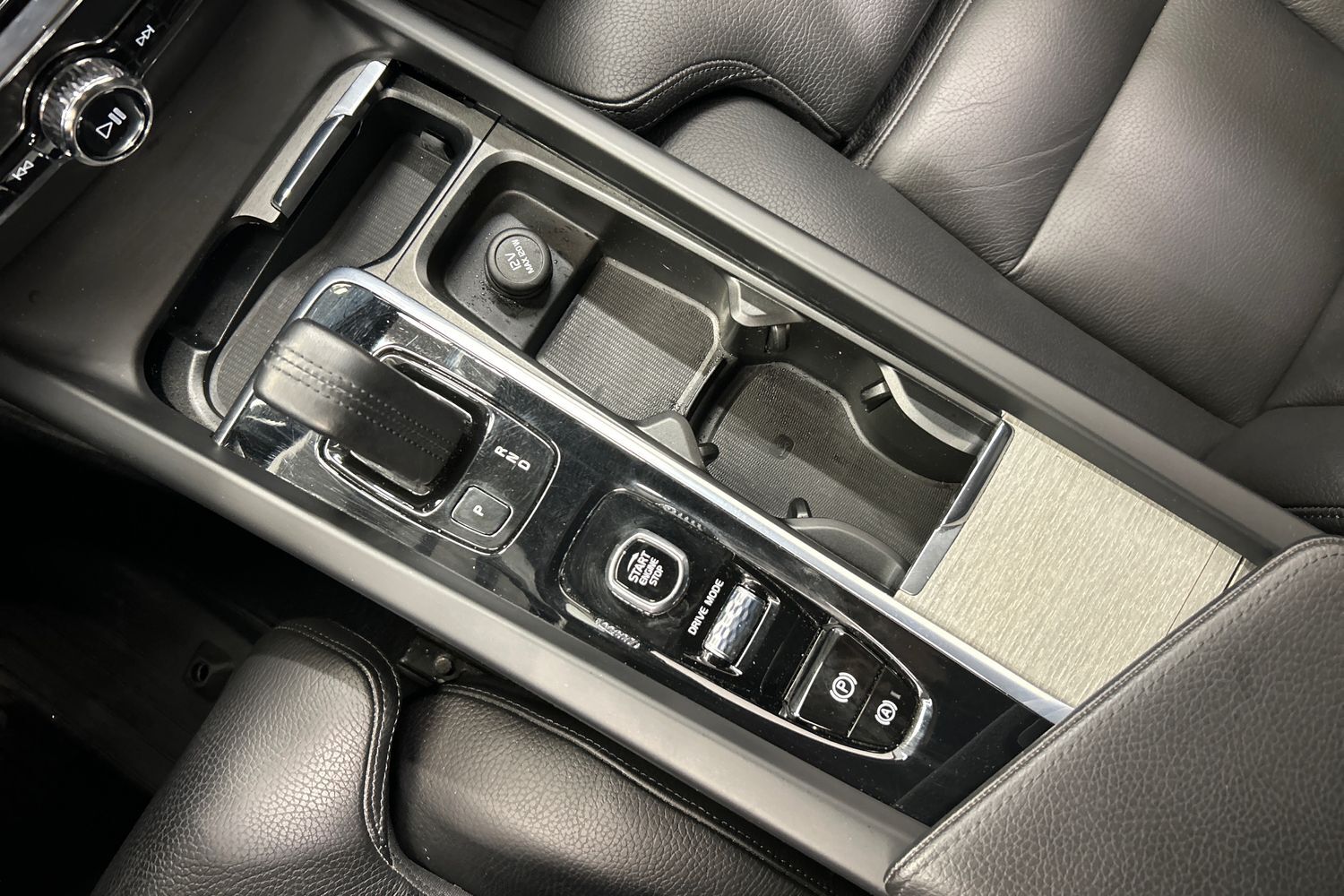 Volvo V60 Cross Country vaihtoauto