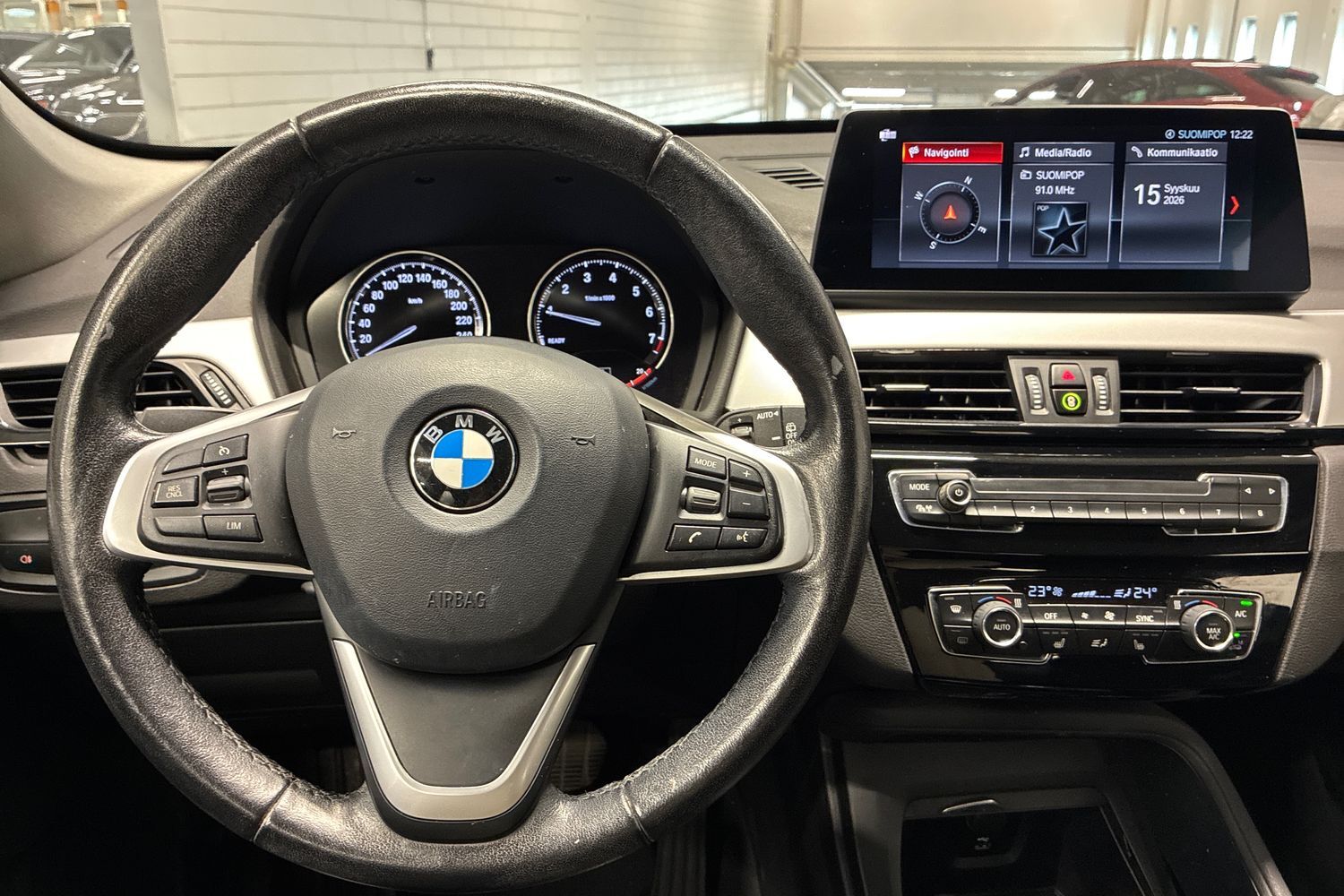 BMW X1 vaihtoauto