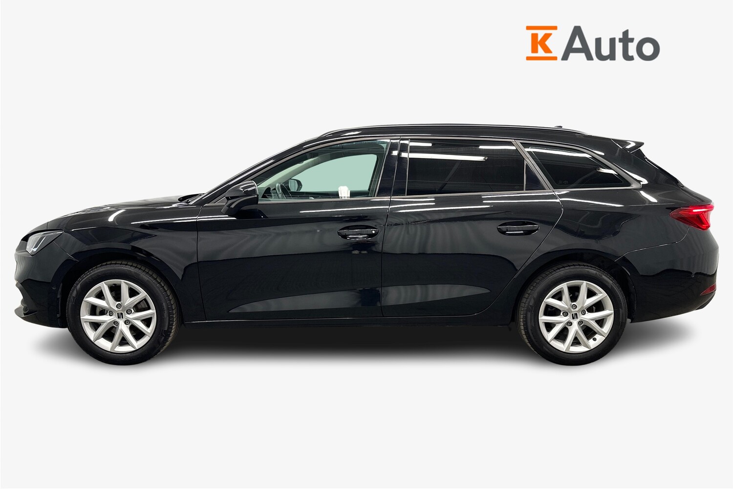 SEAT Leon Sportstourer vaihtoauto