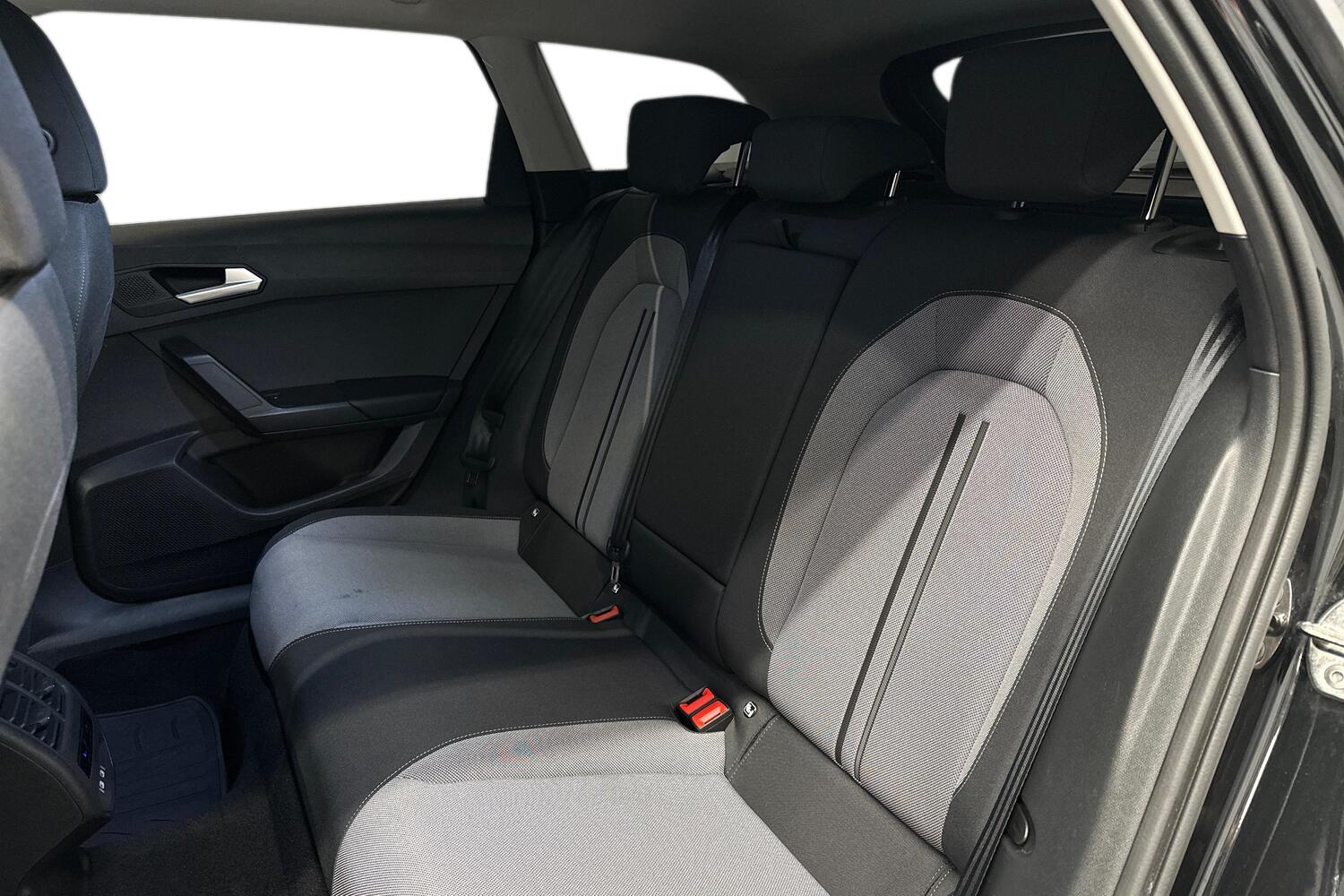 SEAT Leon Sportstourer vaihtoauto