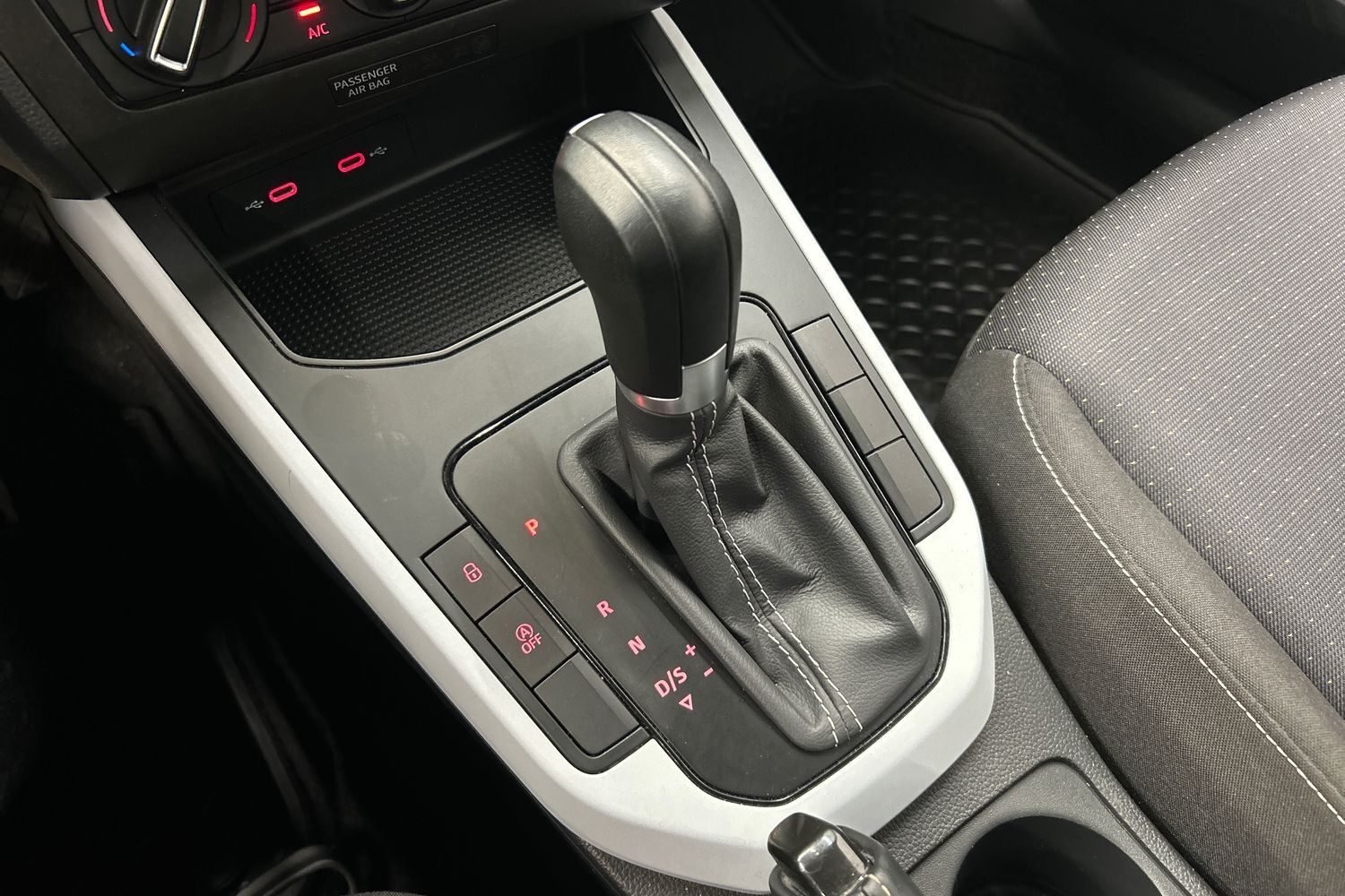 SEAT Arona vaihtoauto