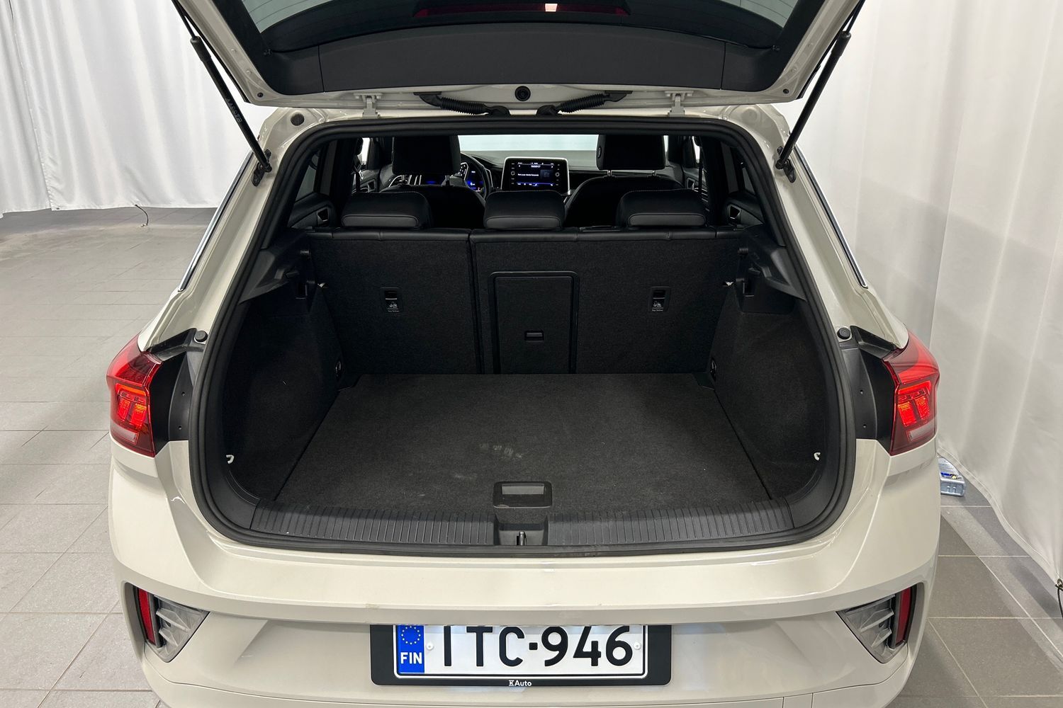 Volkswagen T-Roc vaihtoauto
