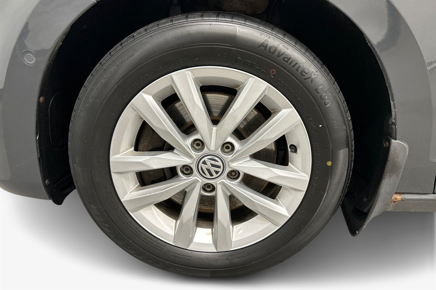 Volkswagen Touran vaihtoauto