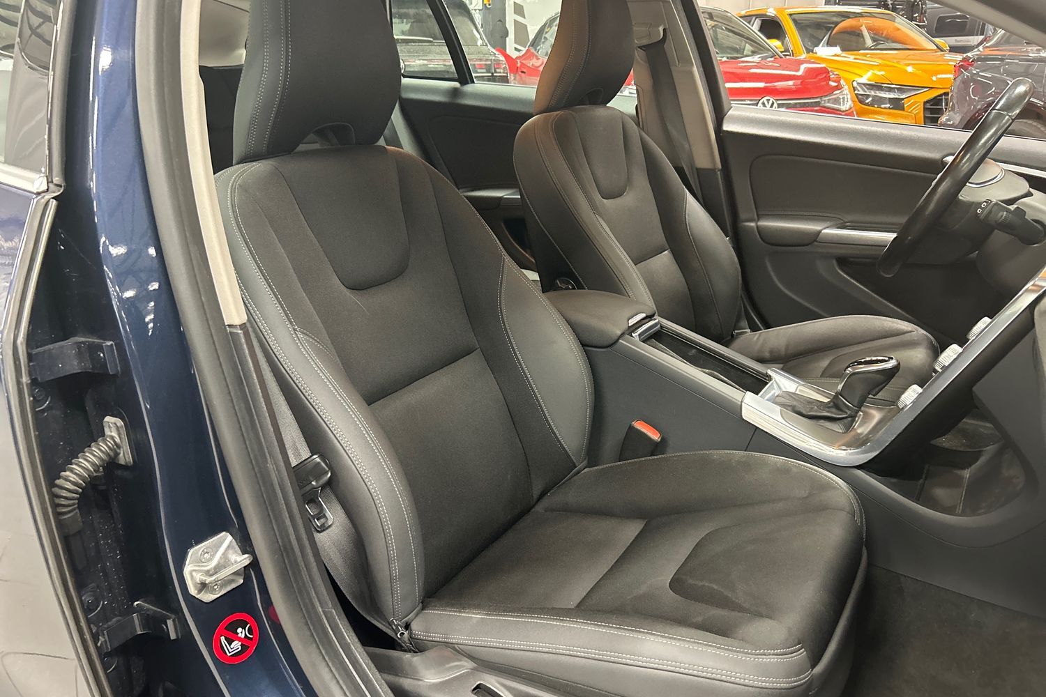 Volvo V60 vaihtoauto