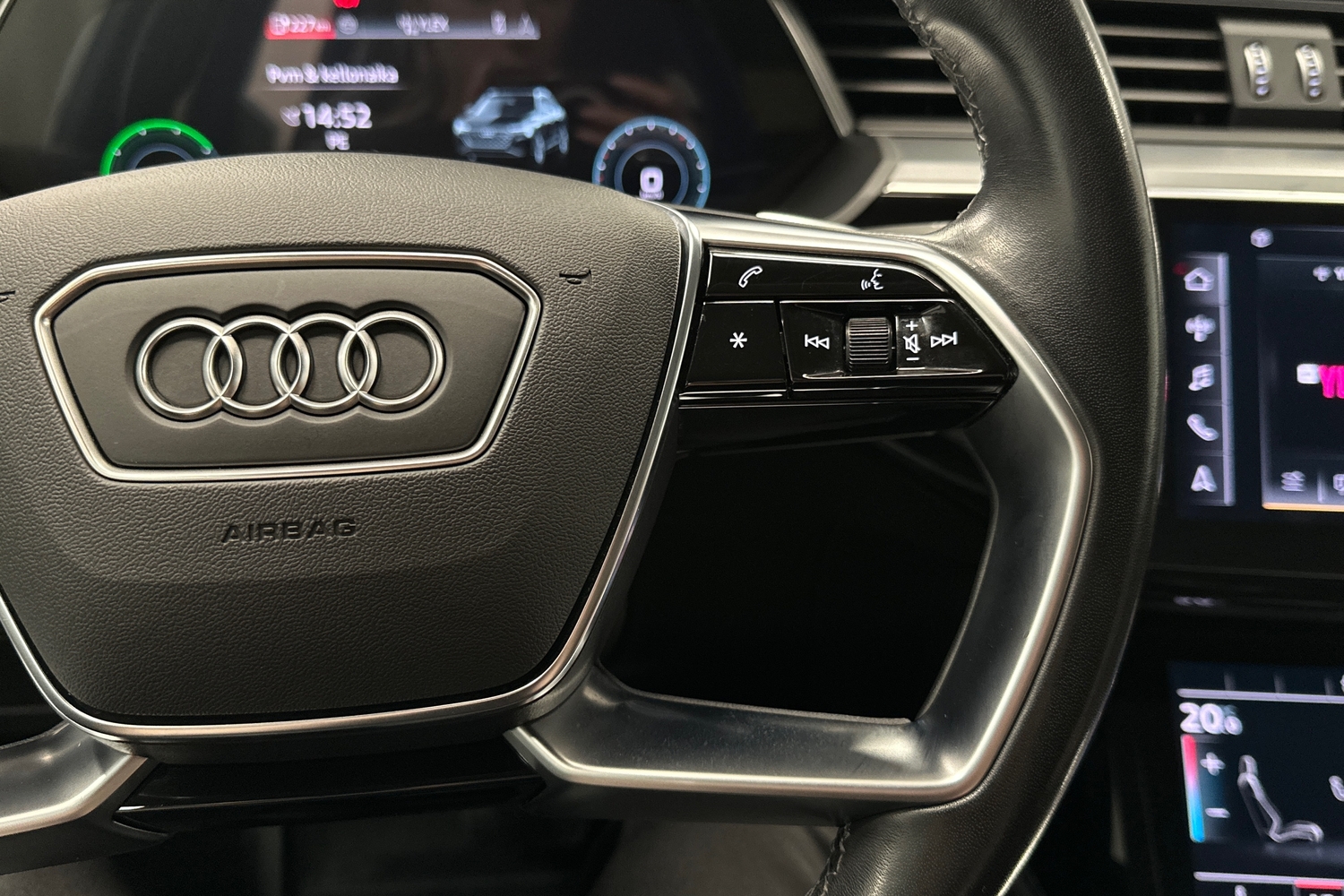 Audi Q8 e-tron vaihtoauto