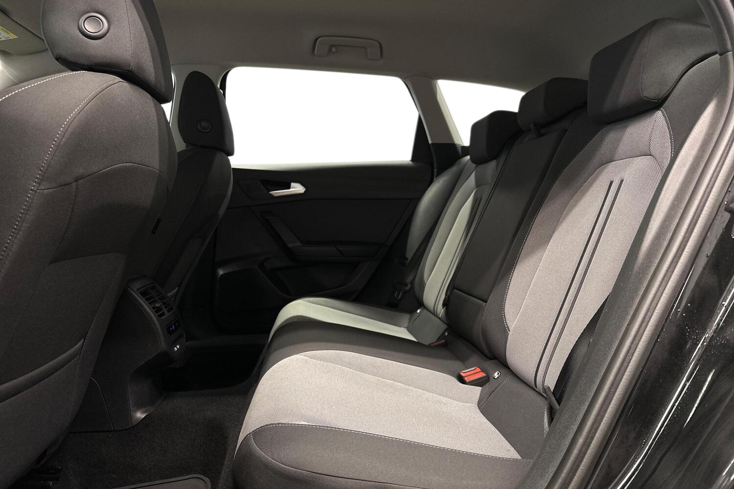 SEAT Leon Sportstourer vaihtoauto