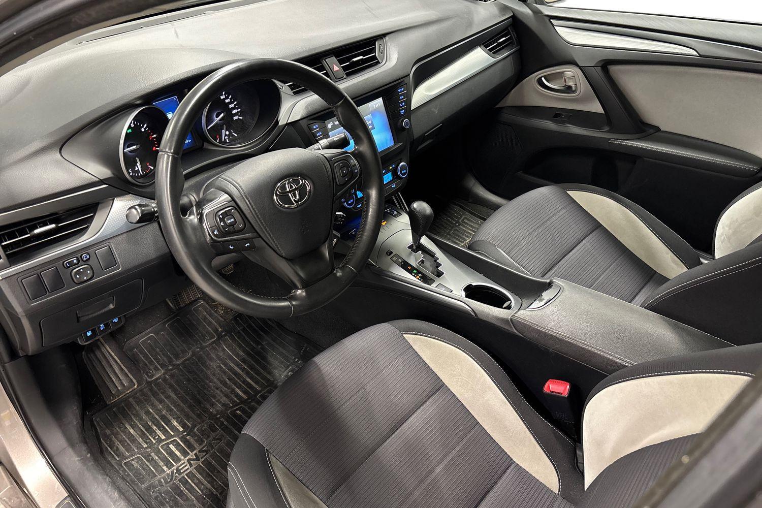 Toyota Avensis vaihtoauto