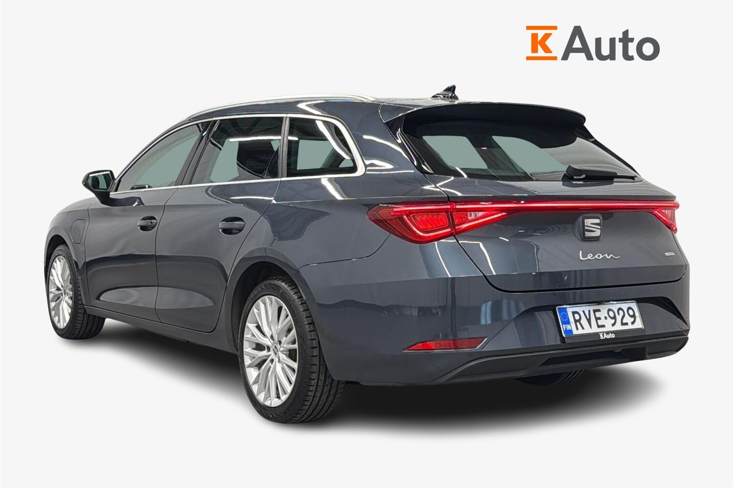 SEAT Leon Sportstourer vaihtoauto
