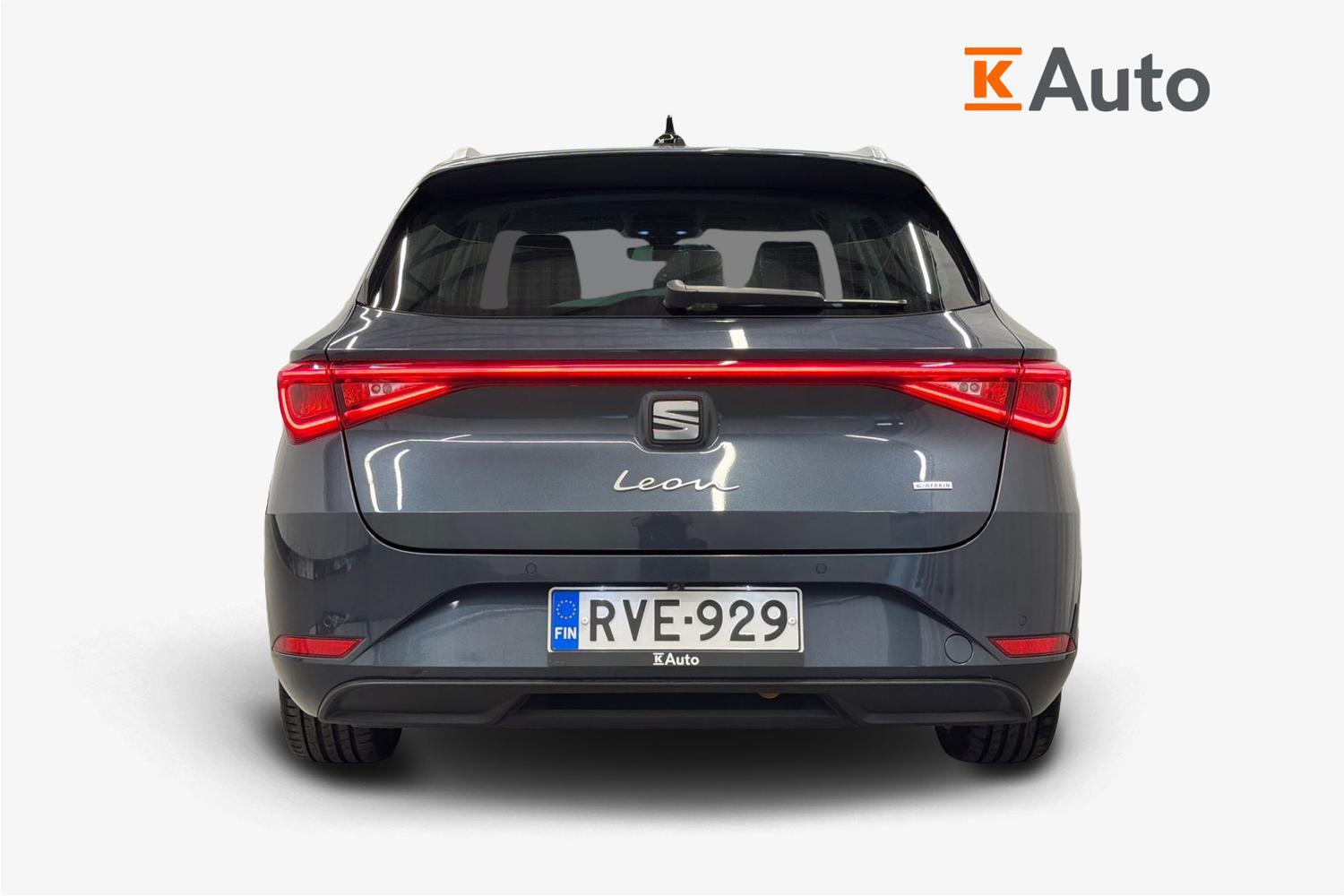 SEAT Leon Sportstourer vaihtoauto