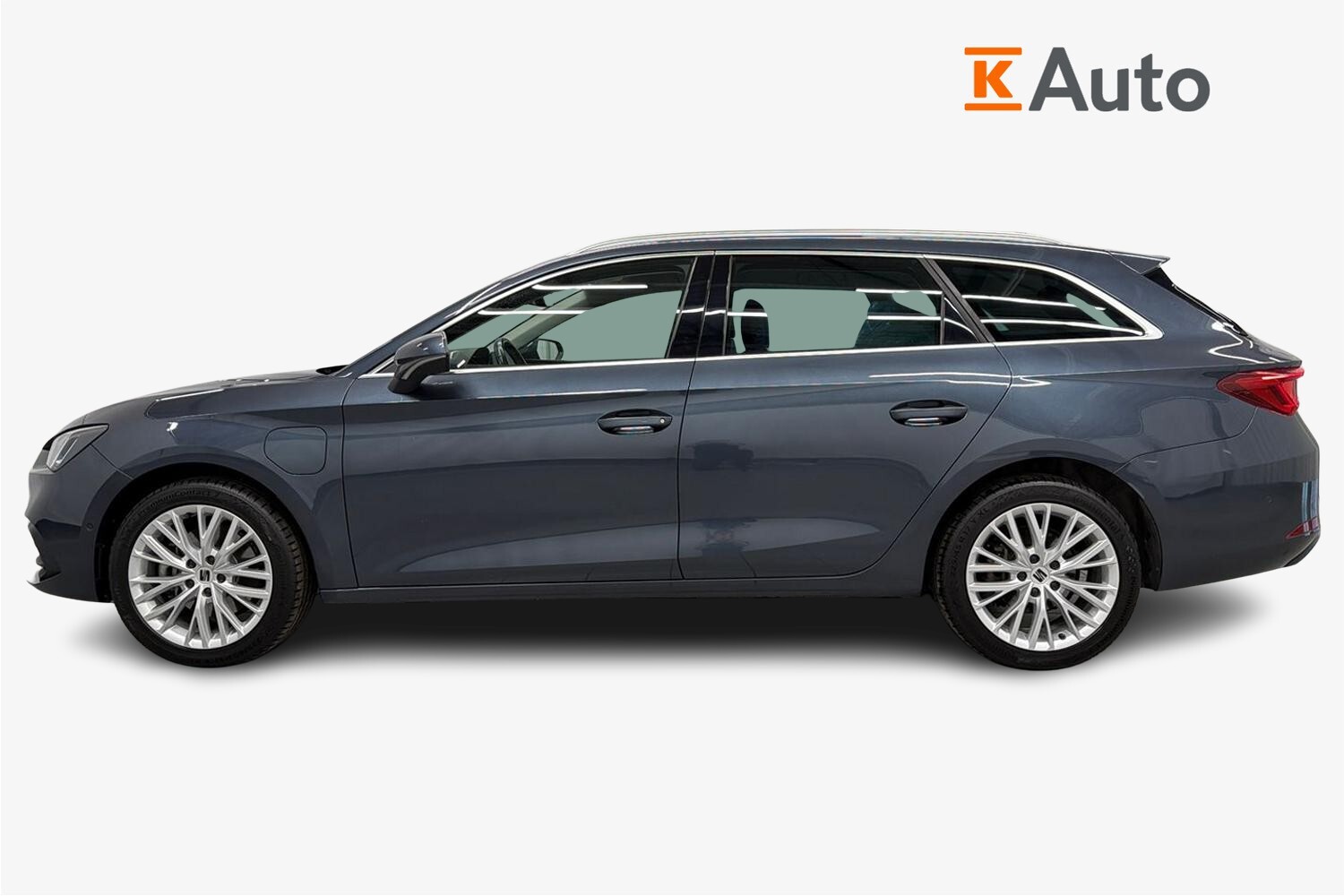 SEAT Leon Sportstourer vaihtoauto