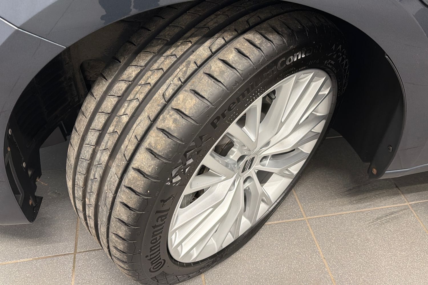 SEAT Leon Sportstourer vaihtoauto