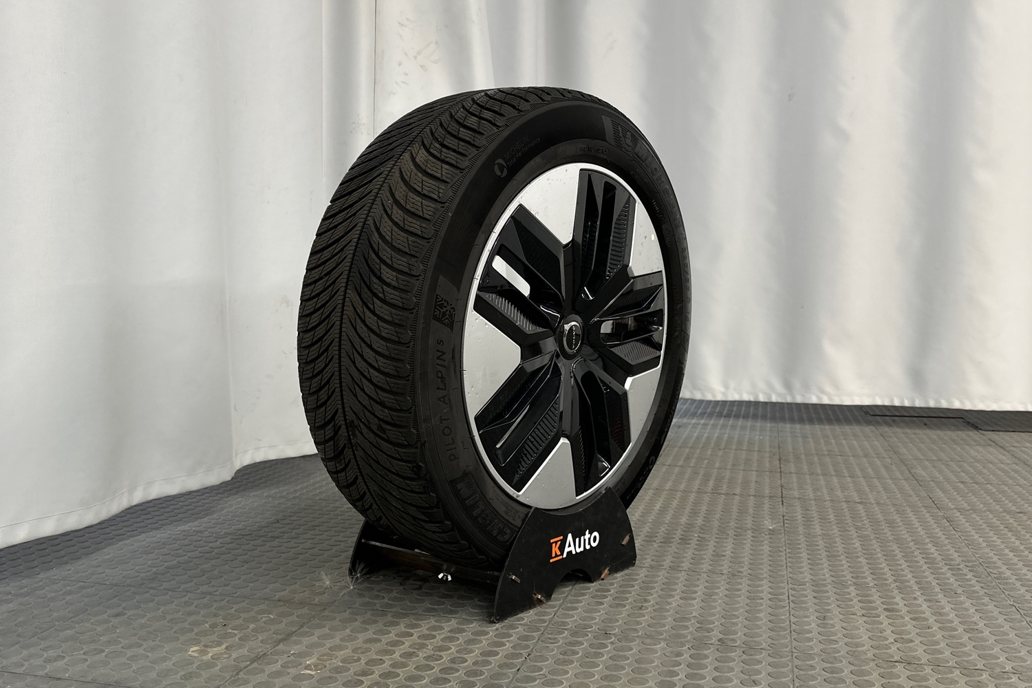 Volvo EX30 vaihtoauto