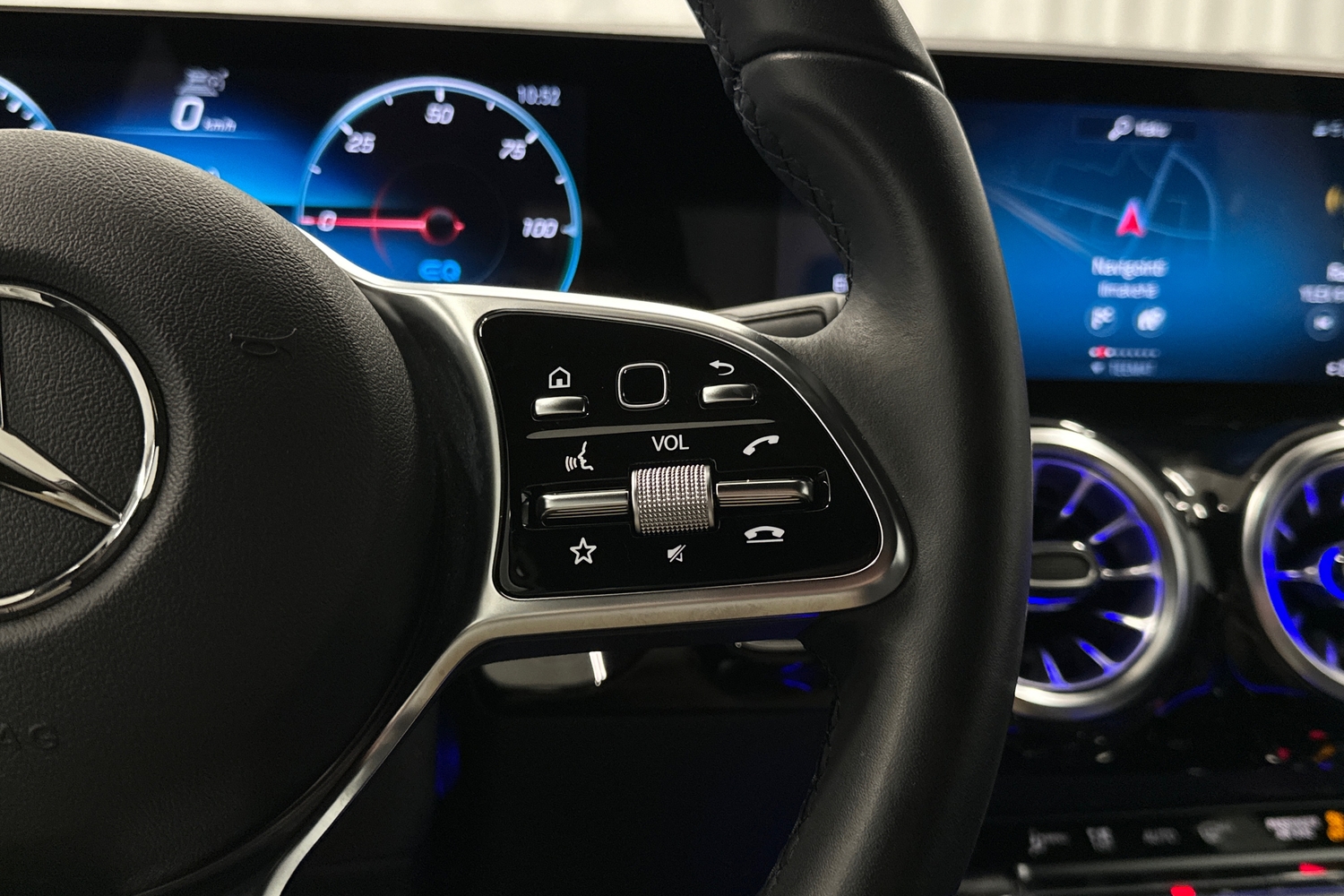 Mercedes-Benz EQA vaihtoauto