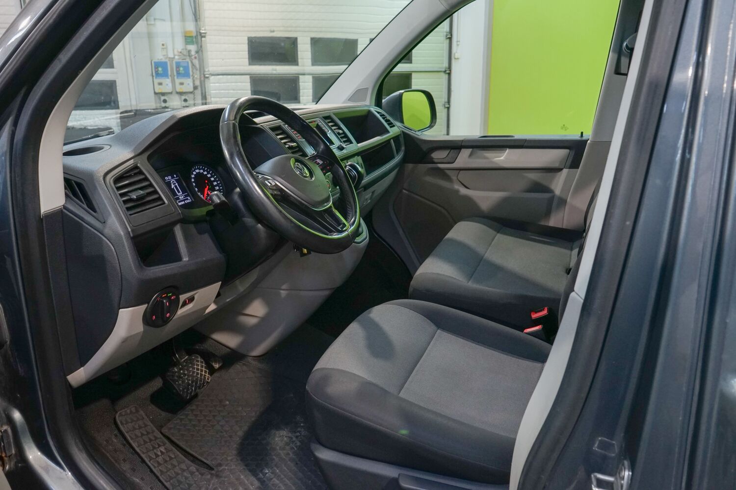 Volkswagen Transporter vaihtoauto
