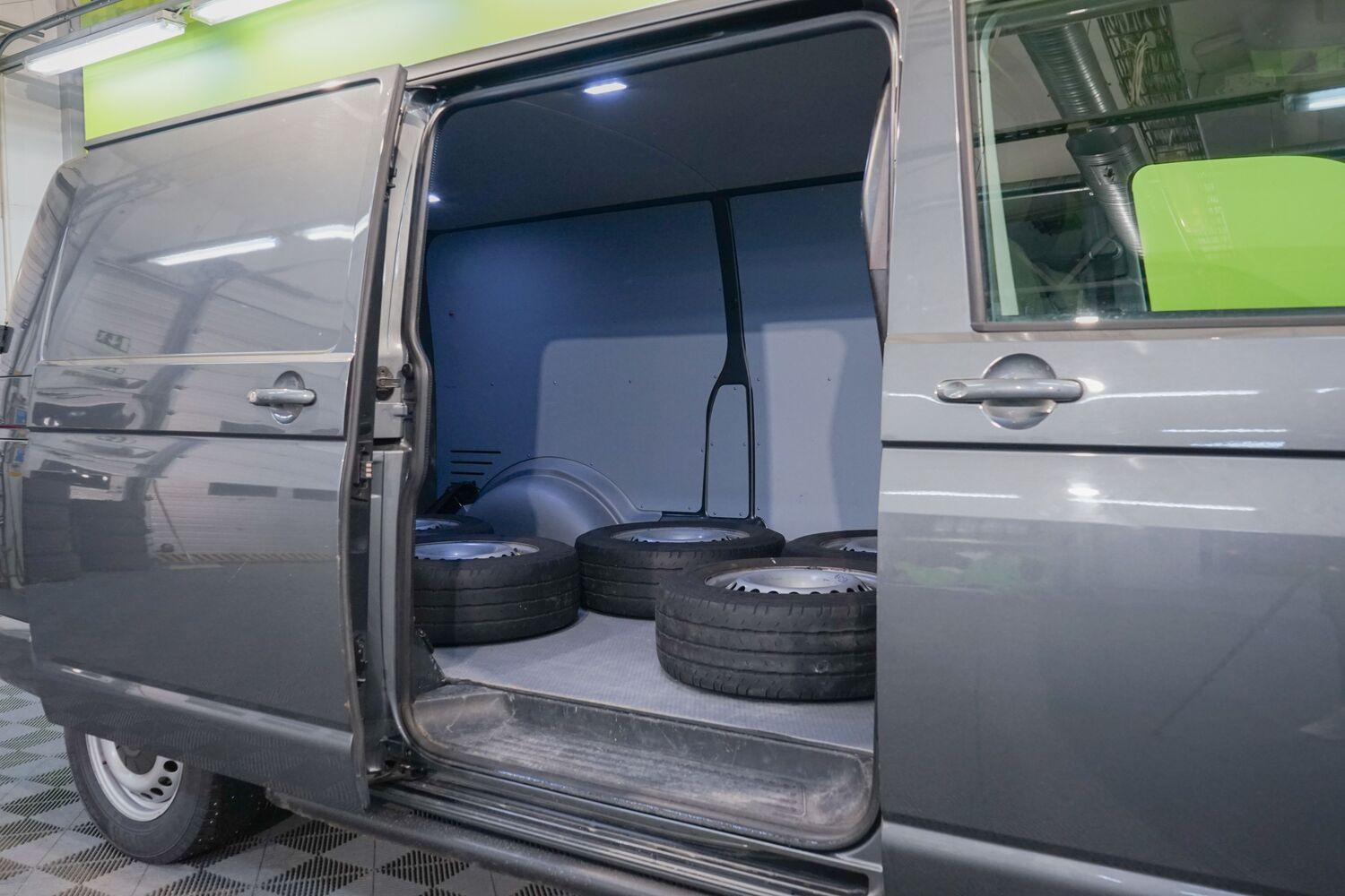 Volkswagen Transporter vaihtoauto
