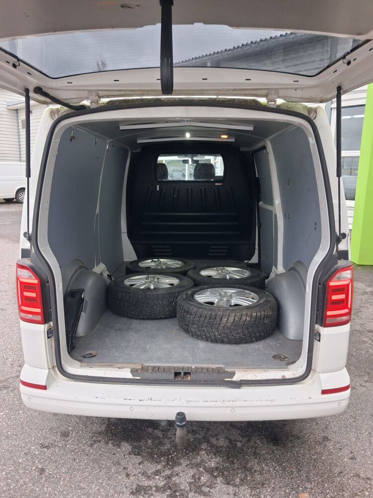 Volkswagen Transporter vaihtoauto