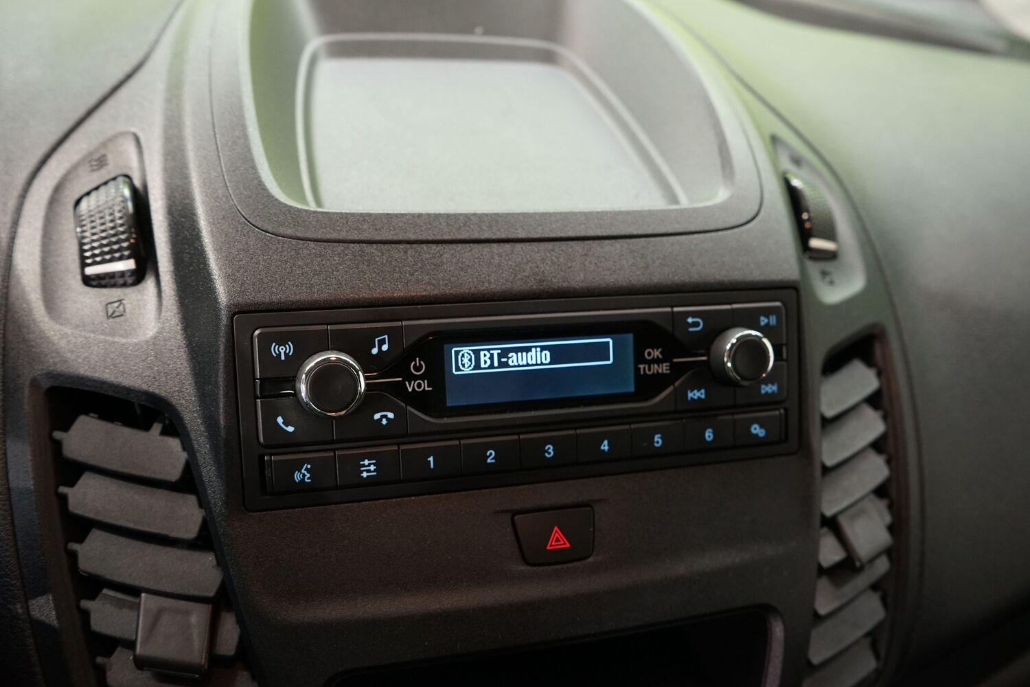 Ford Transit Connect vaihtoauto