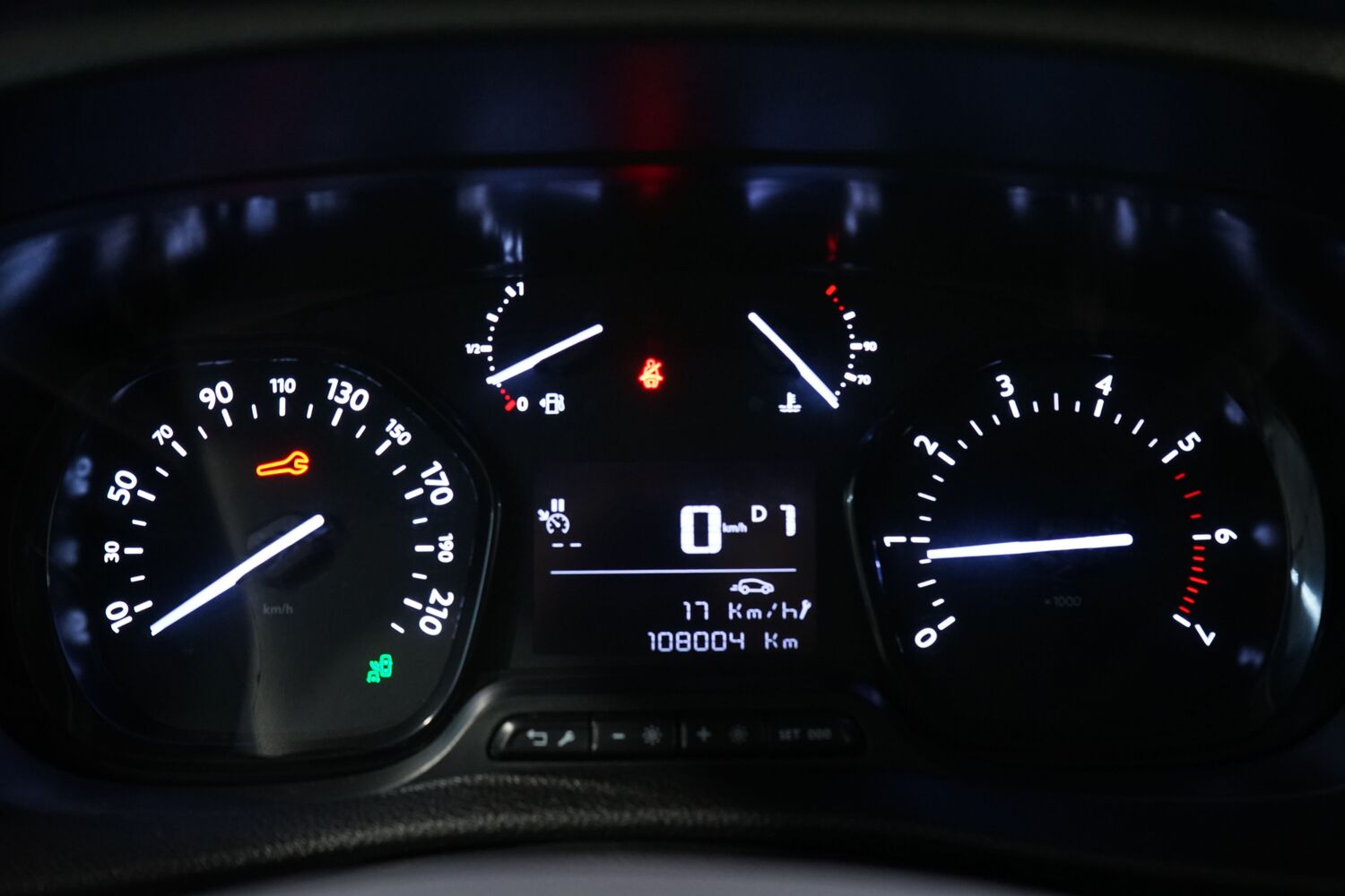 Opel Vivaro vaihtoauto