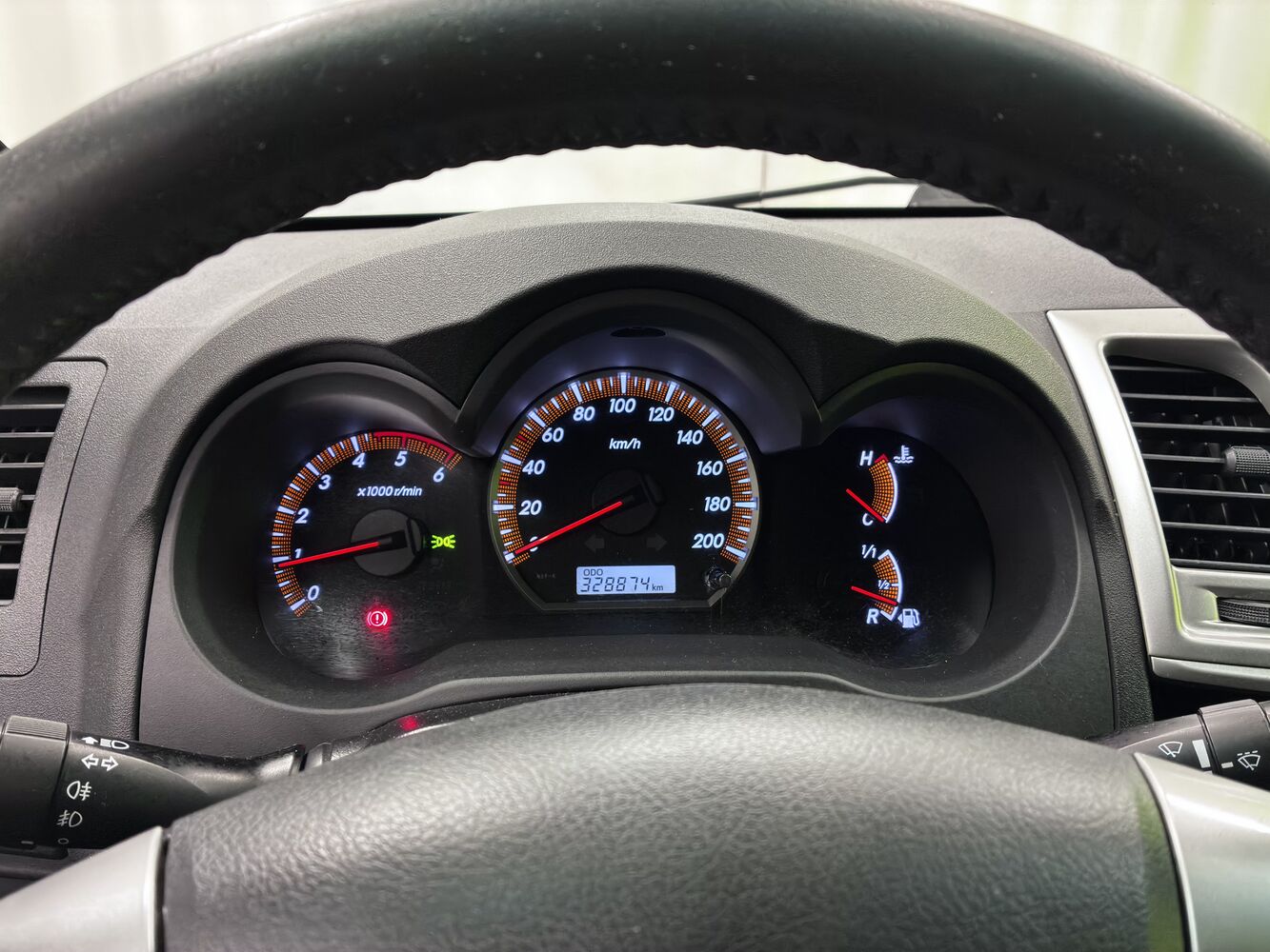 Toyota Hilux vaihtoauto