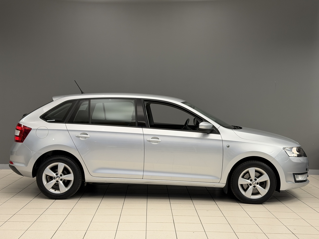 Skoda Rapid vaihtoauto