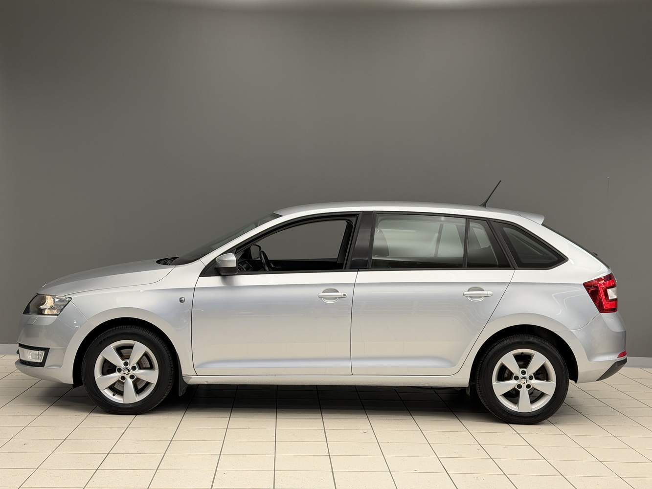 Skoda Rapid vaihtoauto