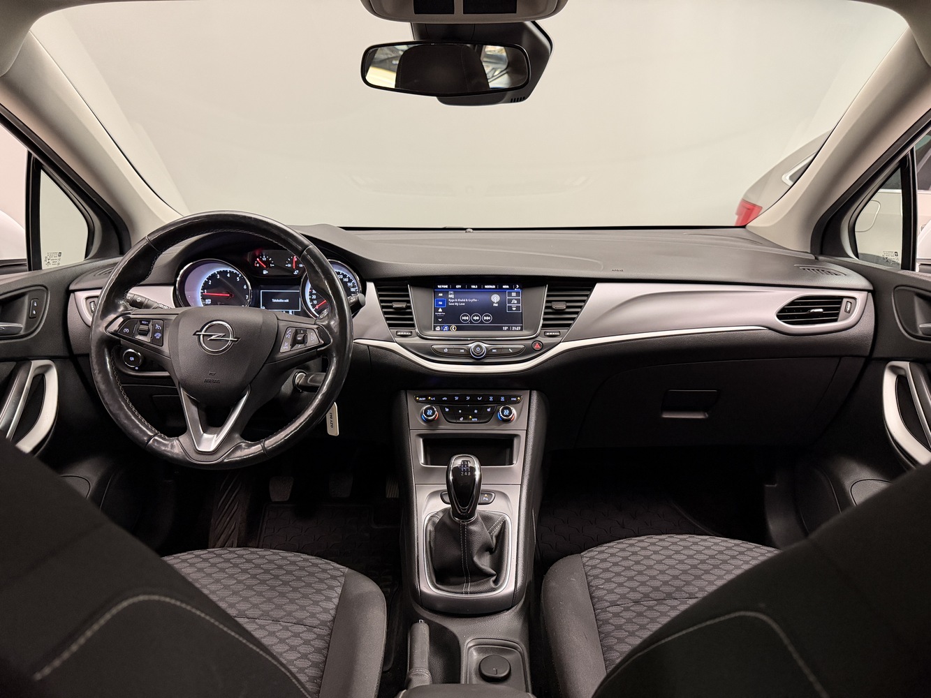 Opel Astra vaihtoauto