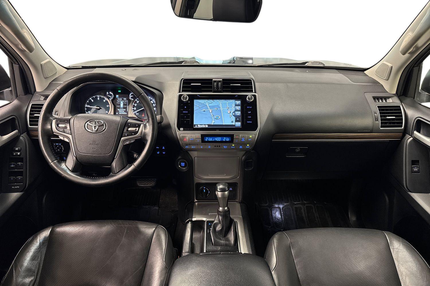 Toyota Land Cruiser vaihtoauto