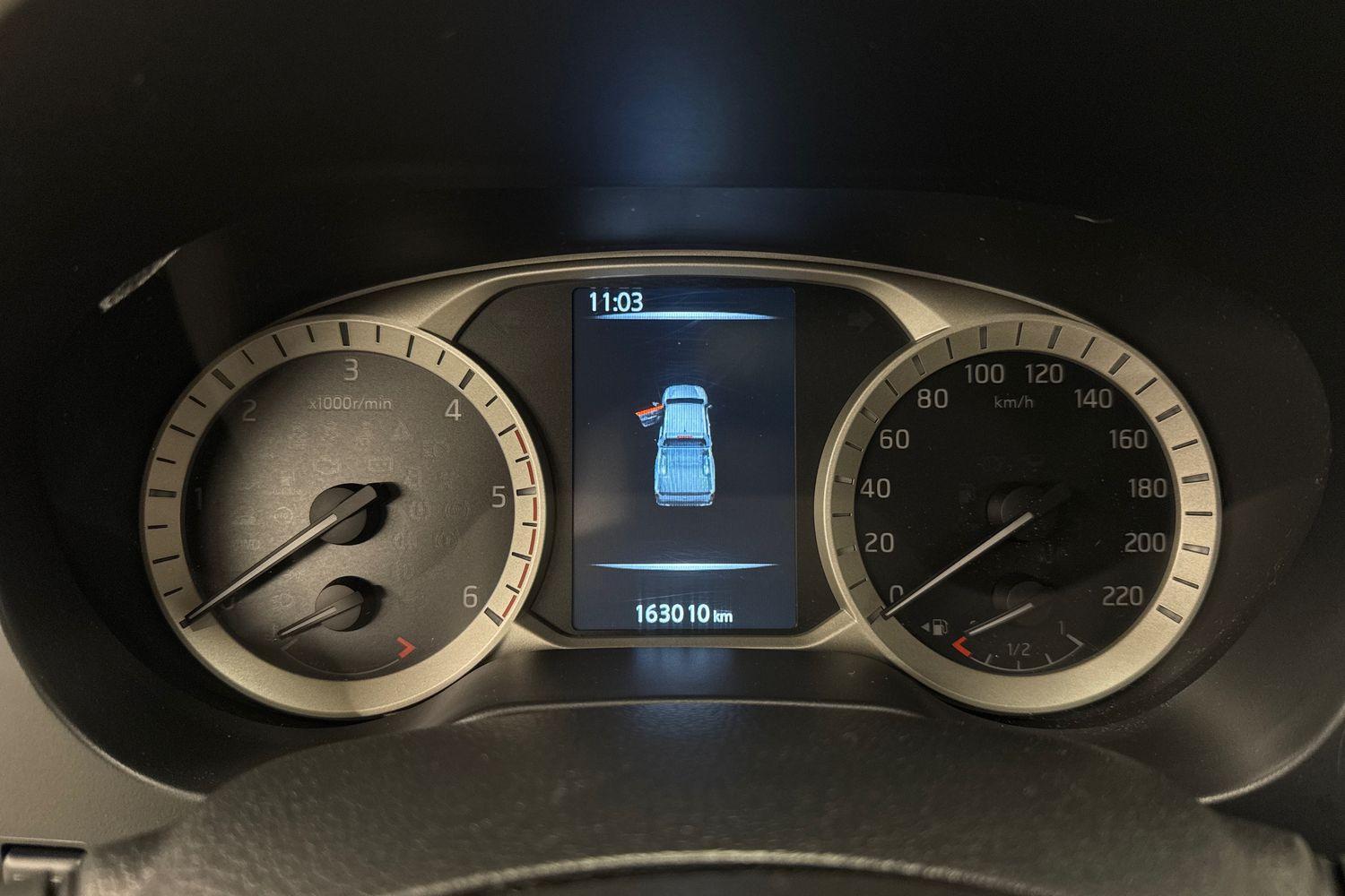 Nissan Navara vaihtoauto