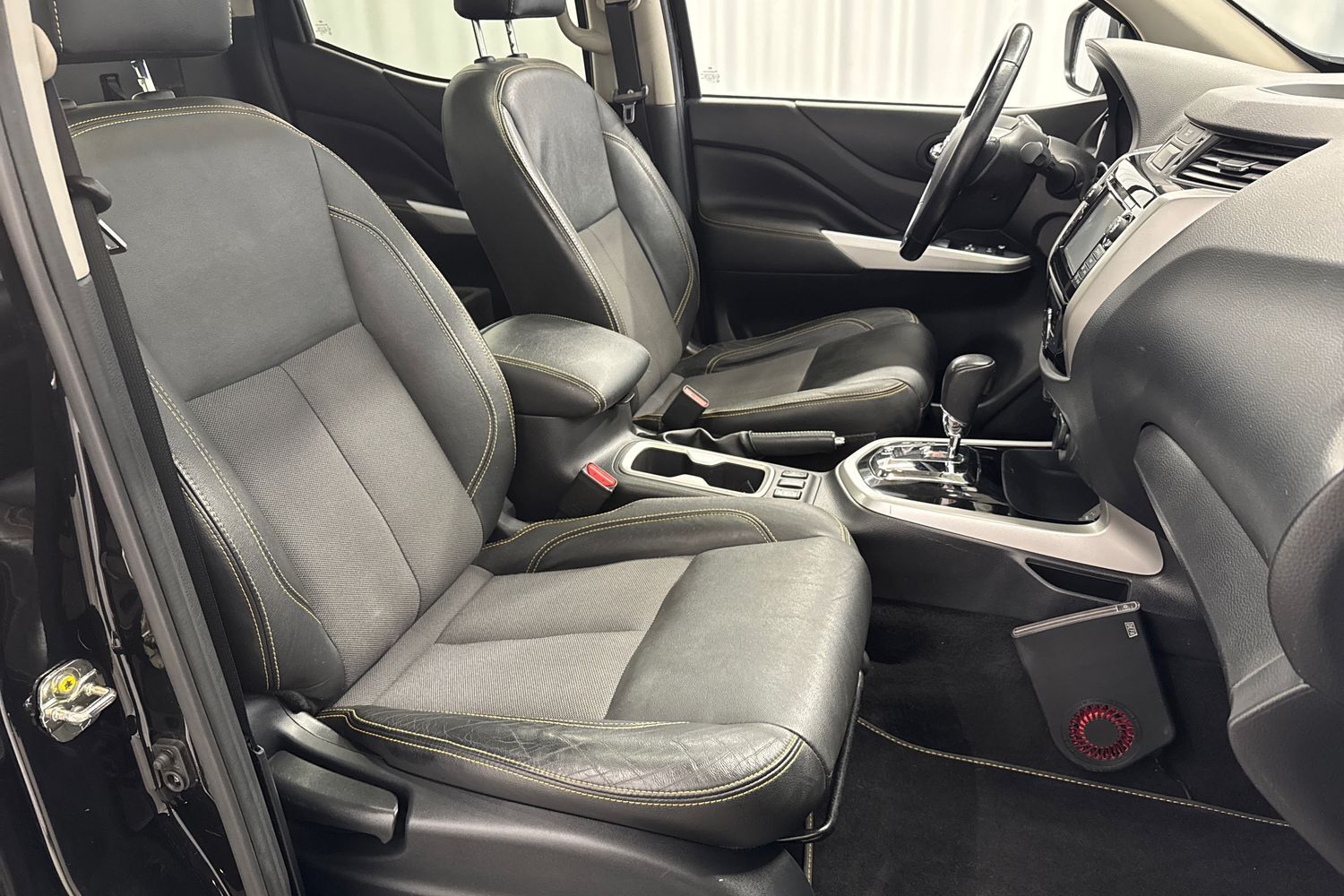 Nissan Navara vaihtoauto