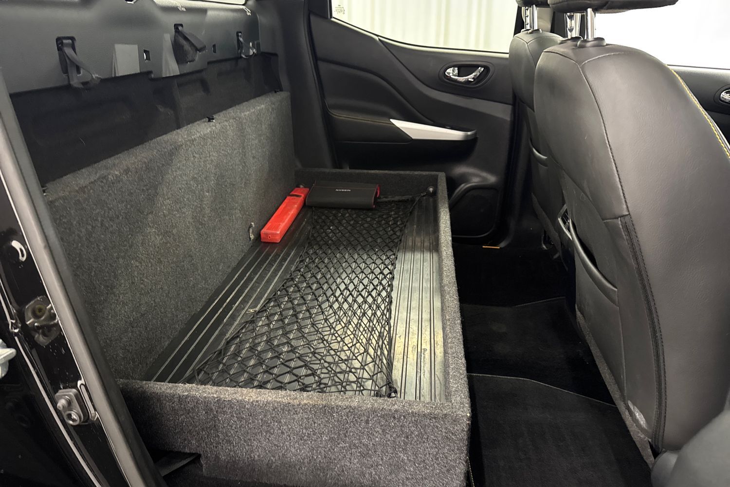 Nissan Navara vaihtoauto