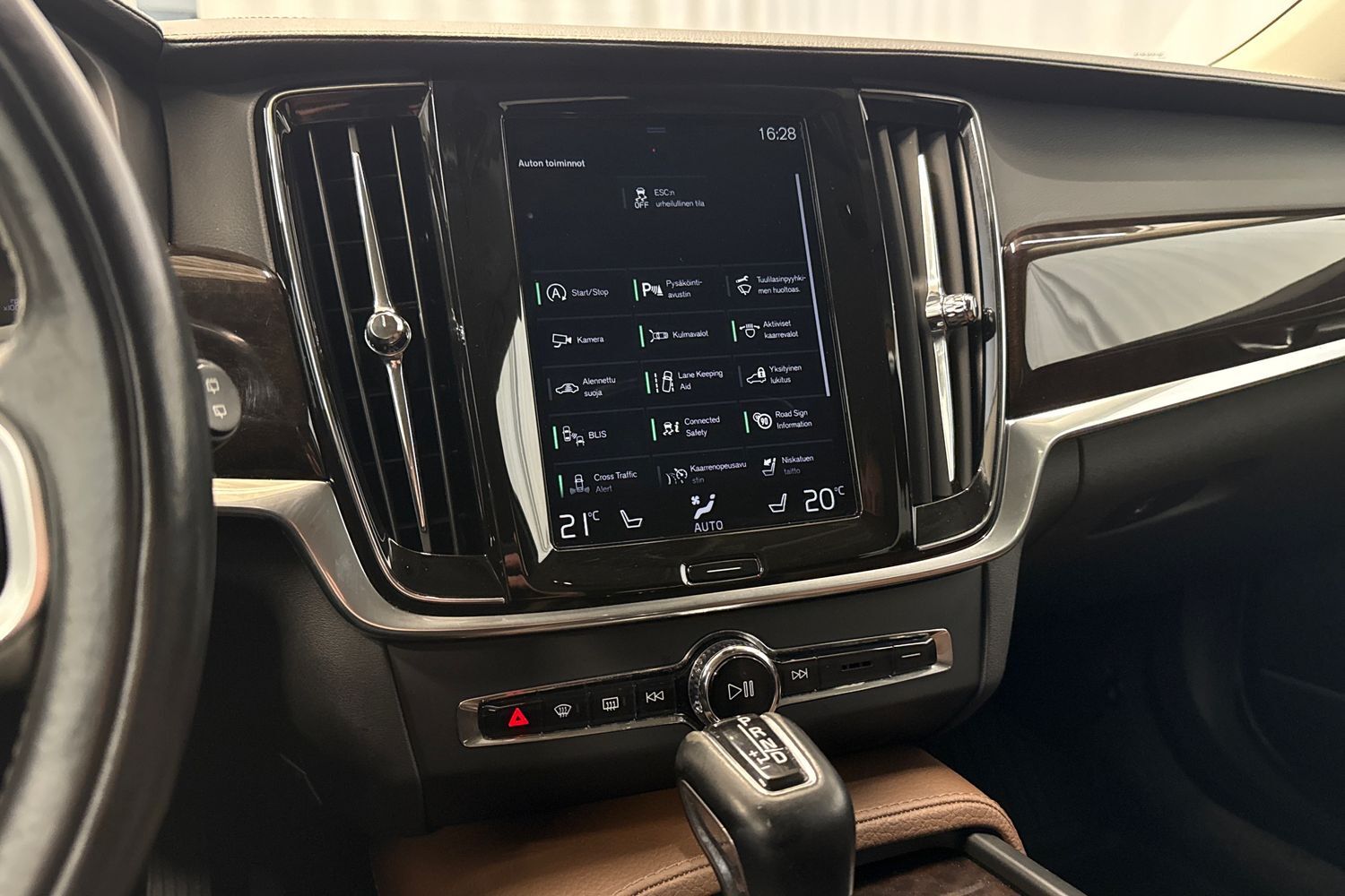 Volvo V90 vaihtoauto