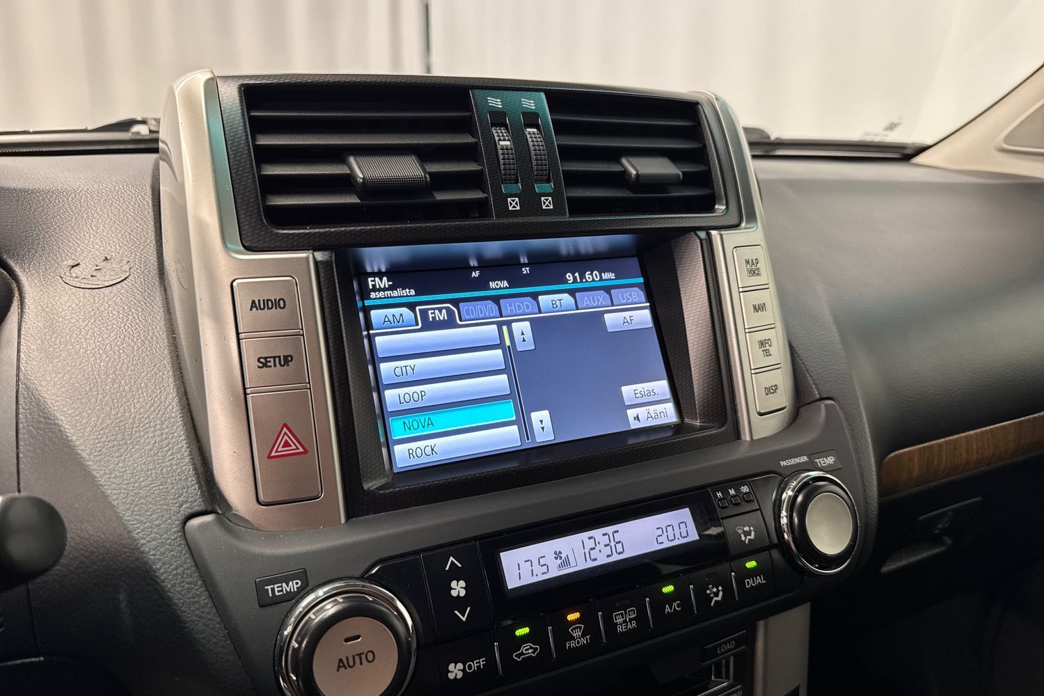 Toyota Land Cruiser vaihtoauto
