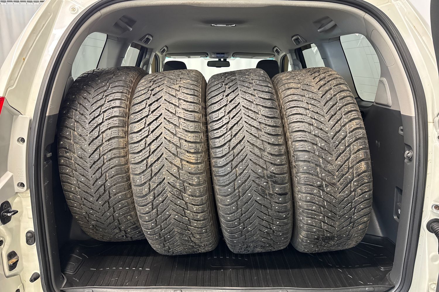 Toyota Land Cruiser vaihtoauto