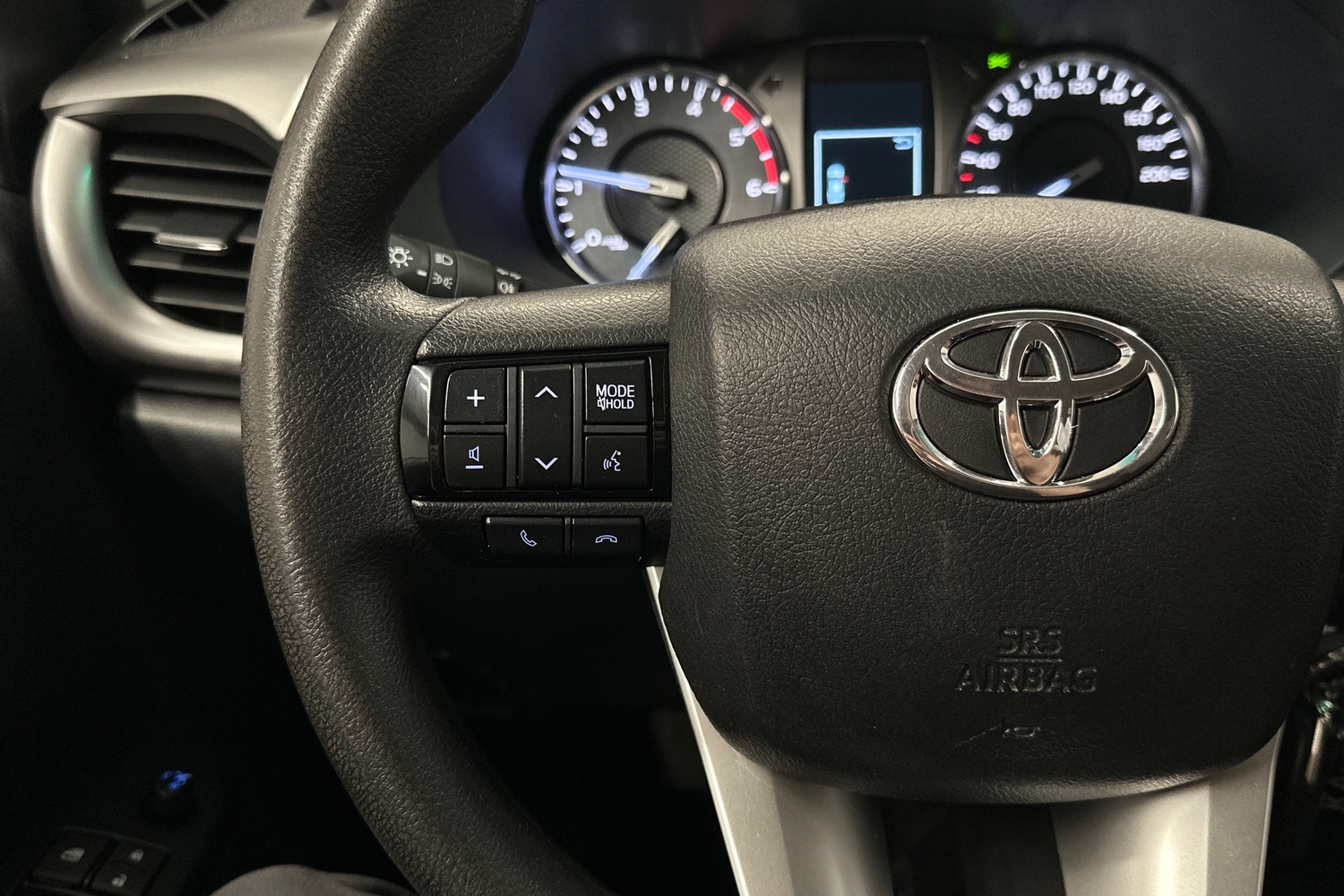Toyota Hilux vaihtoauto