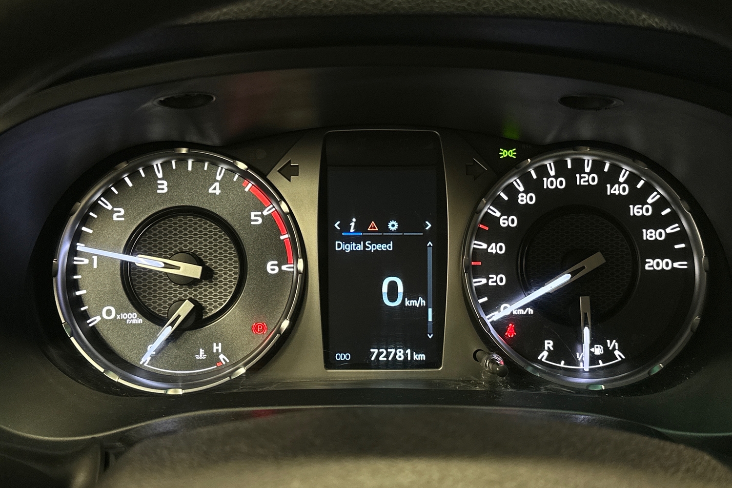 Toyota Hilux vaihtoauto