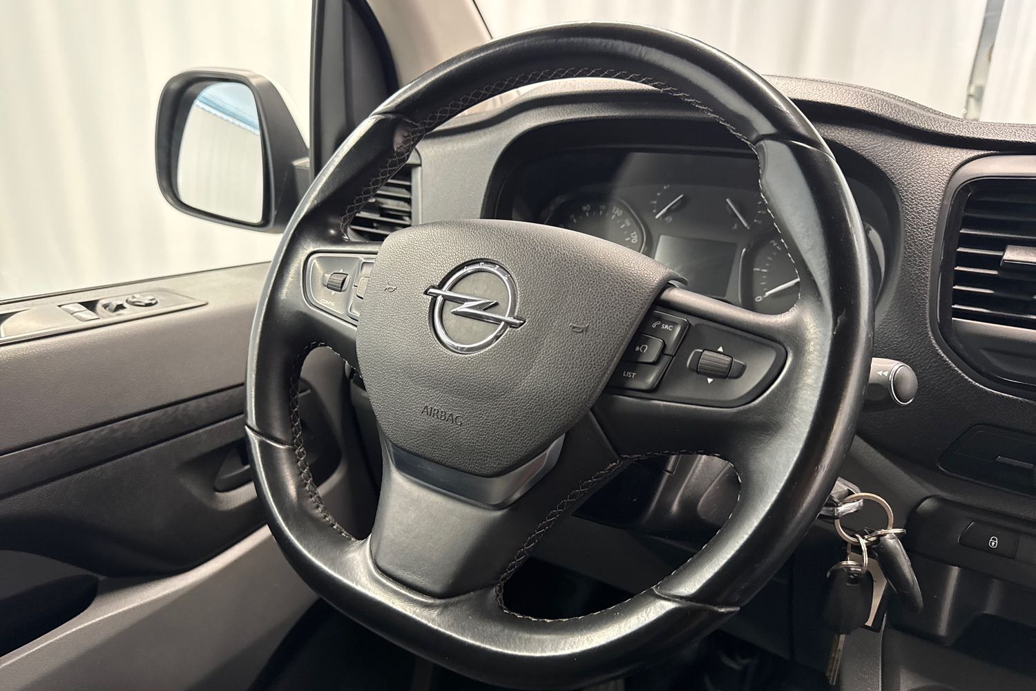 Opel Vivaro vaihtoauto