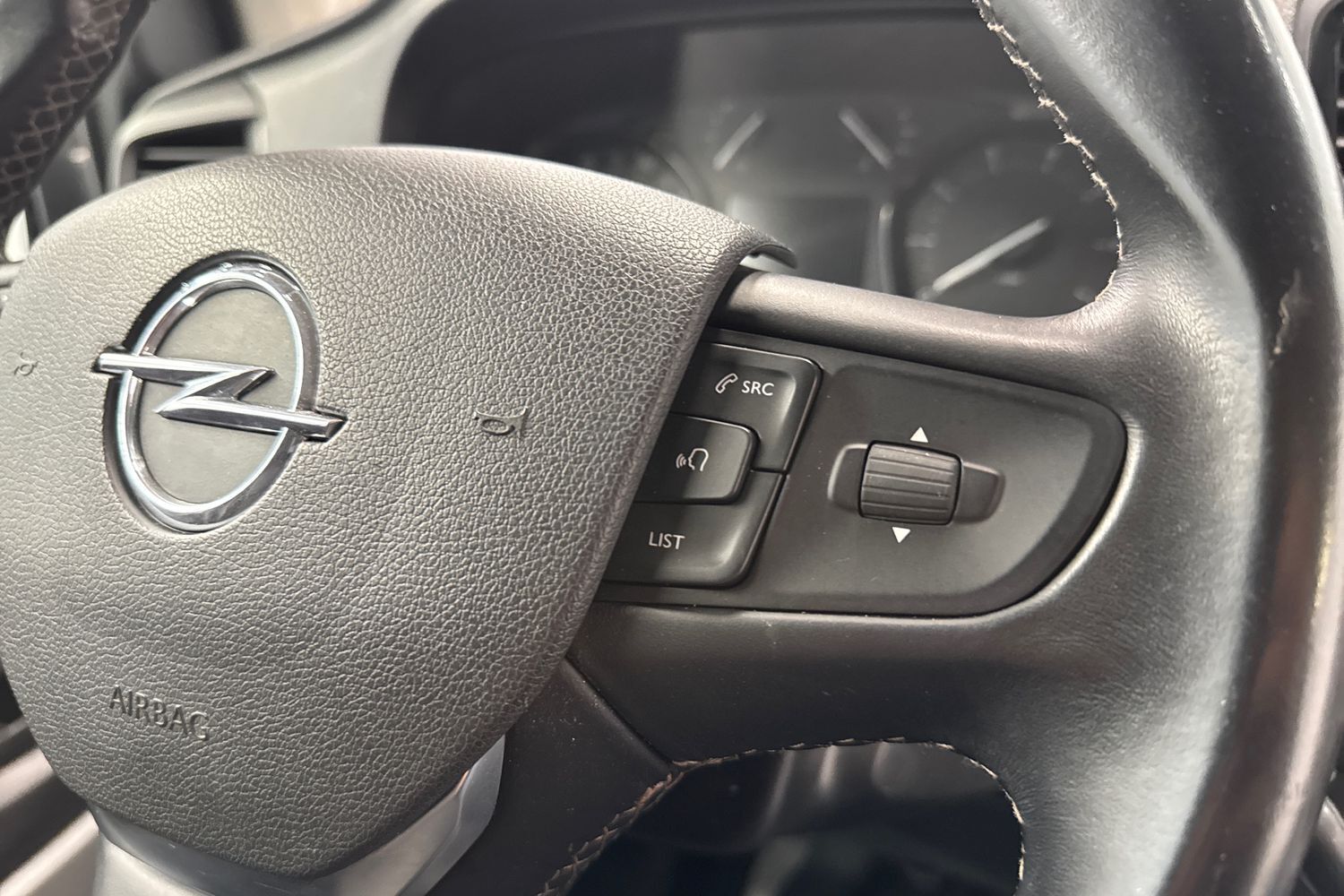 Opel Vivaro vaihtoauto