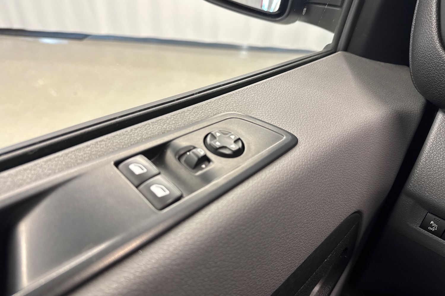 Opel Vivaro vaihtoauto