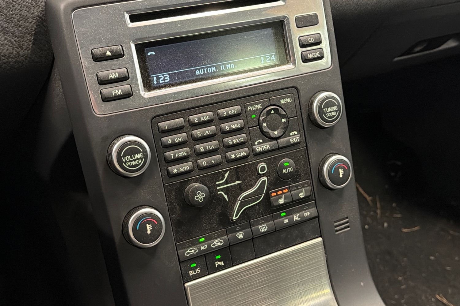 Volvo V70 vaihtoauto