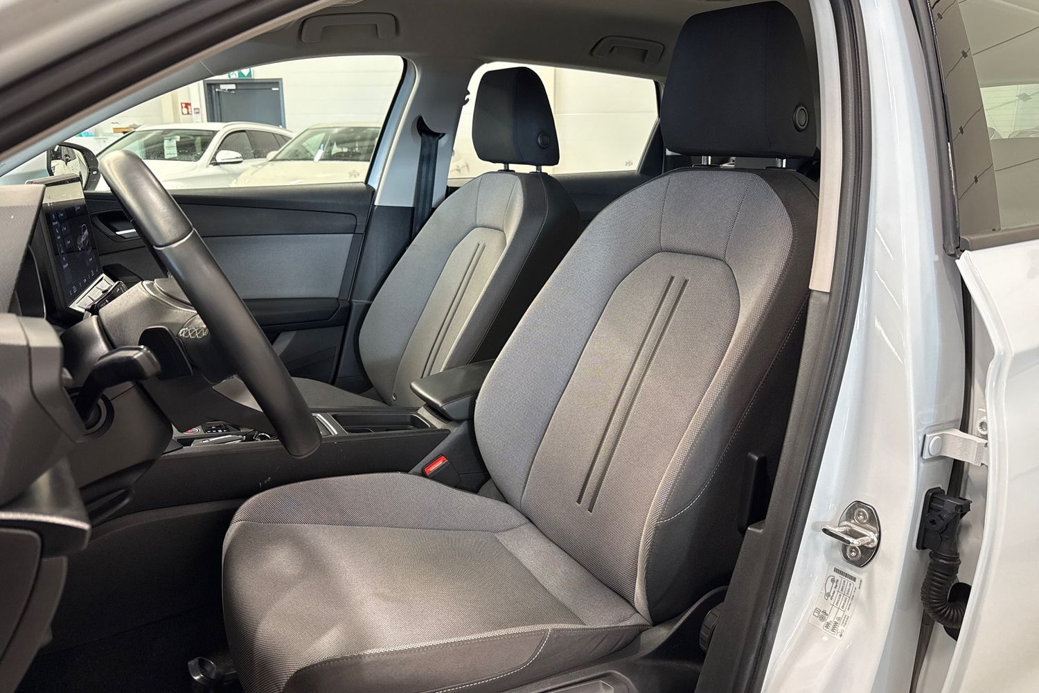 SEAT Leon Sportstourer vaihtoauto