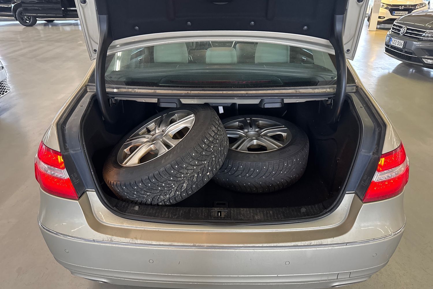Mercedes-Benz E vaihtoauto