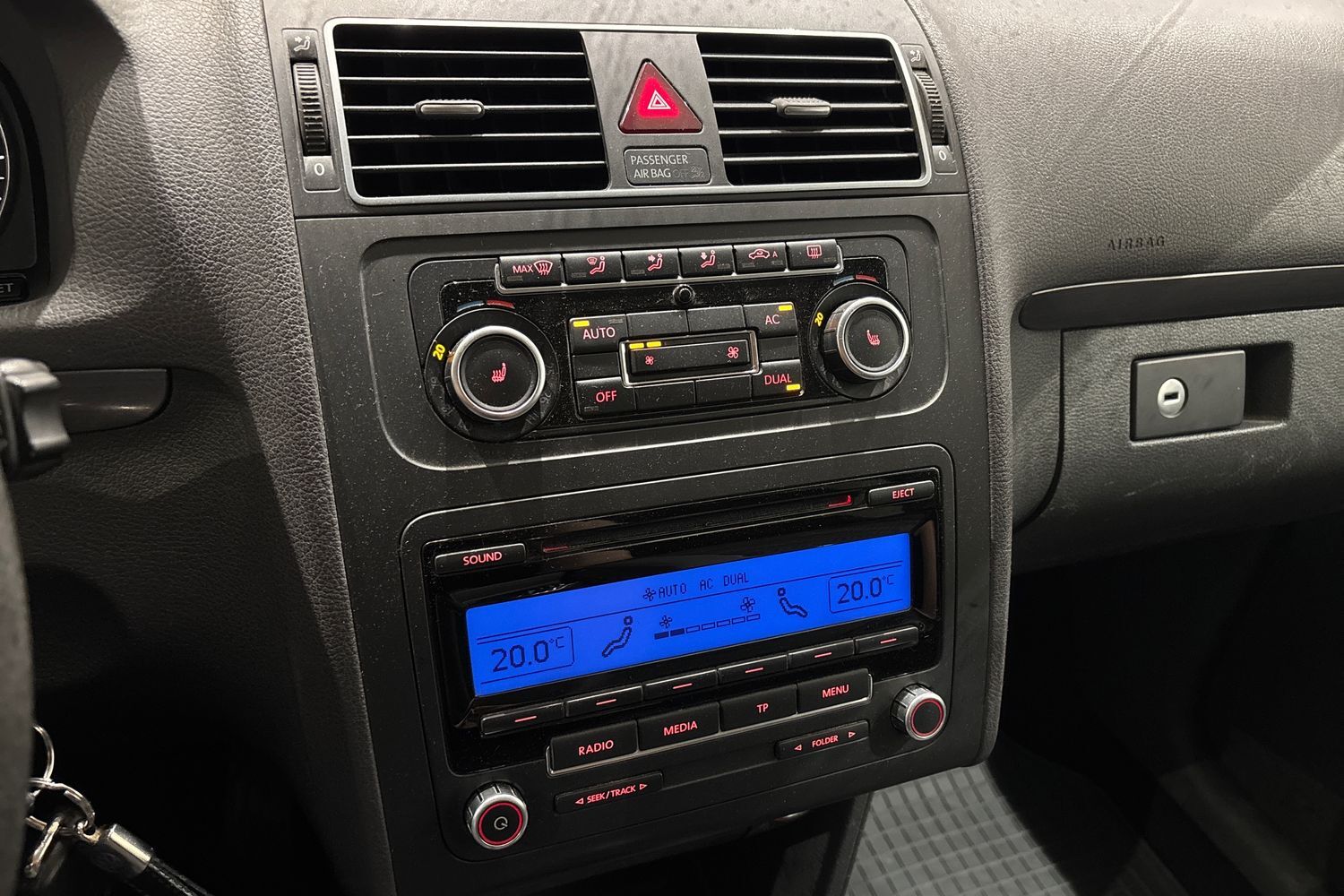 Volkswagen Touran vaihtoauto