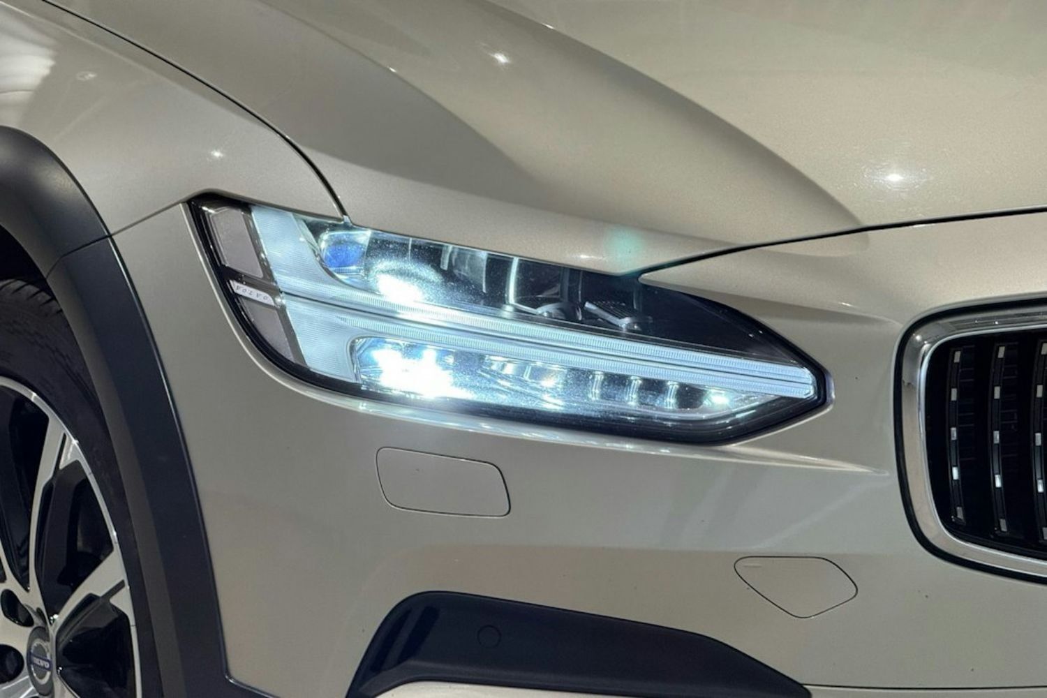 Volvo V90 Cross Country vaihtoauto