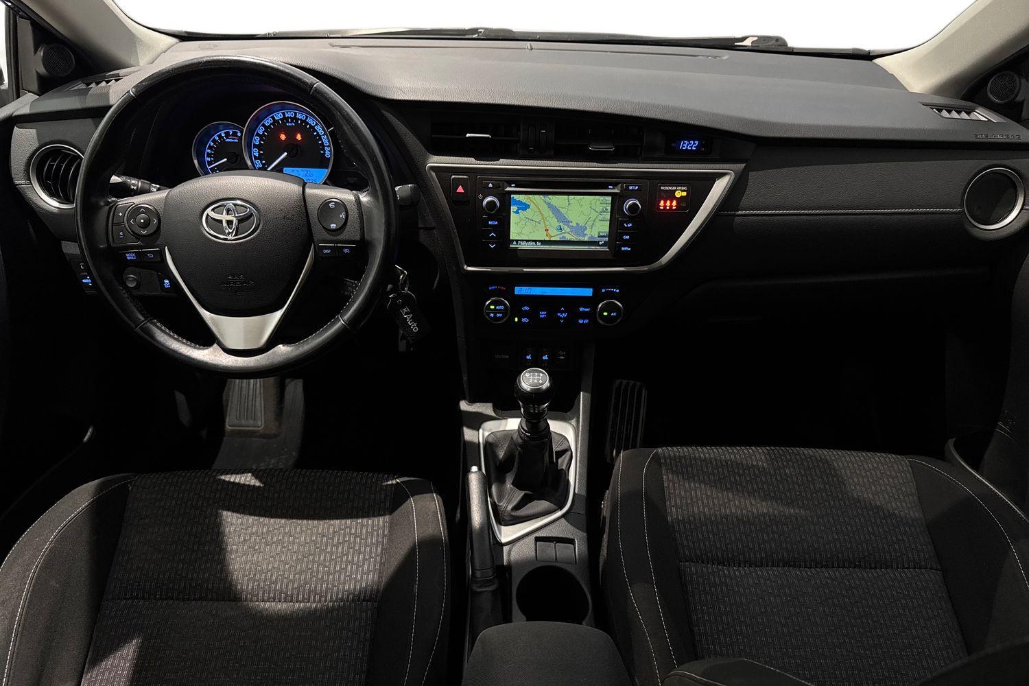 Toyota Auris vaihtoauto